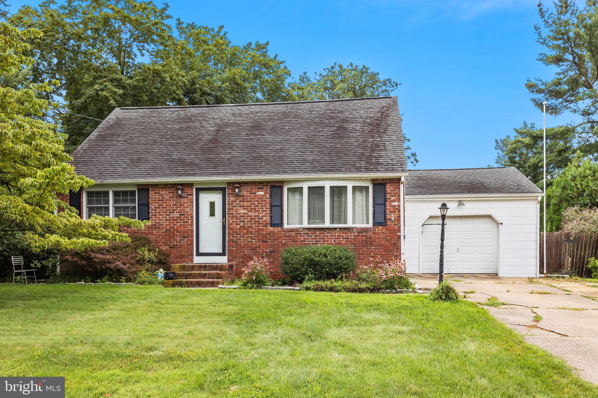 19 Blue Grass DRIVE