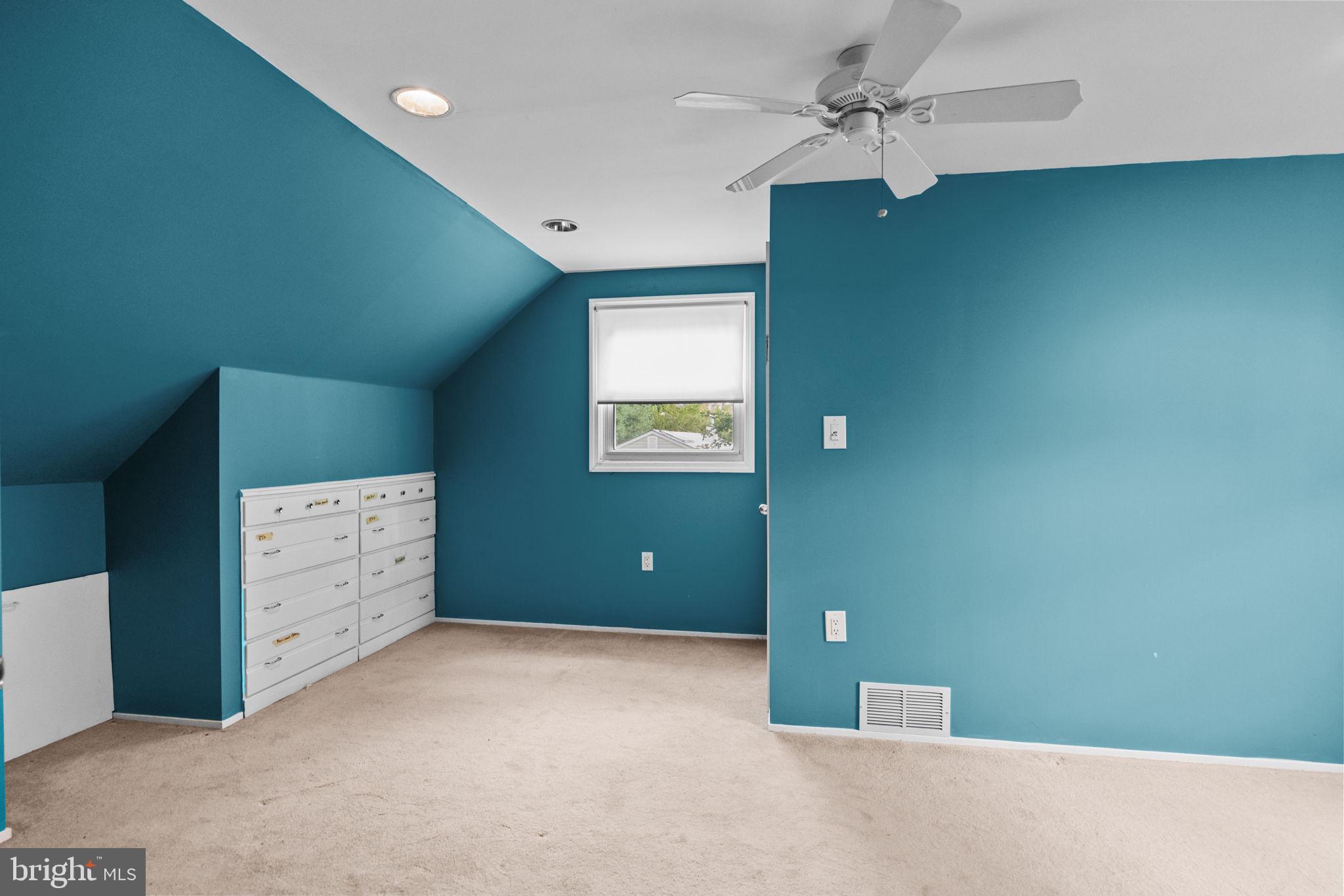 19 Blue Grass DRIVE