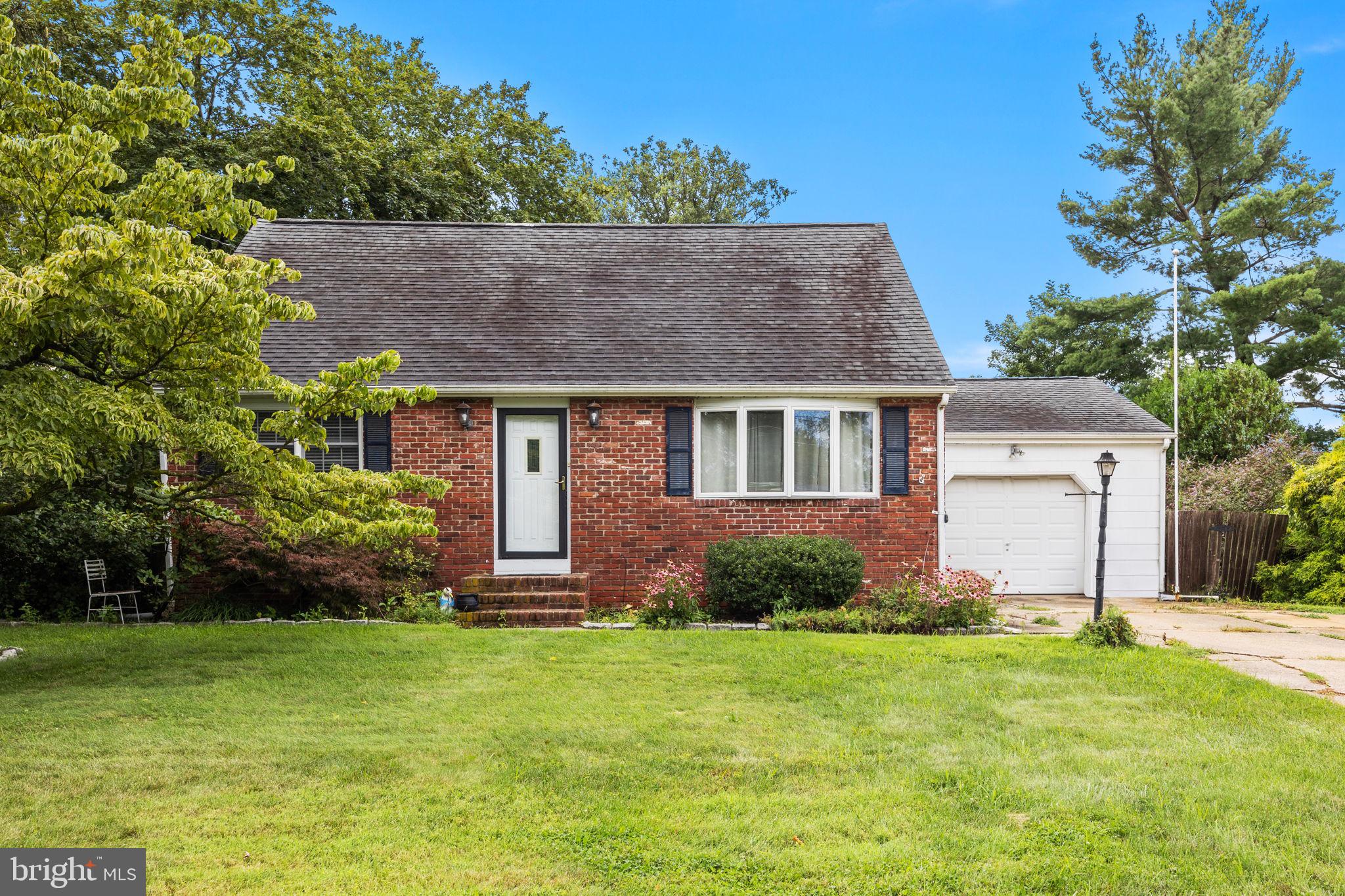 19 Blue Grass DRIVE