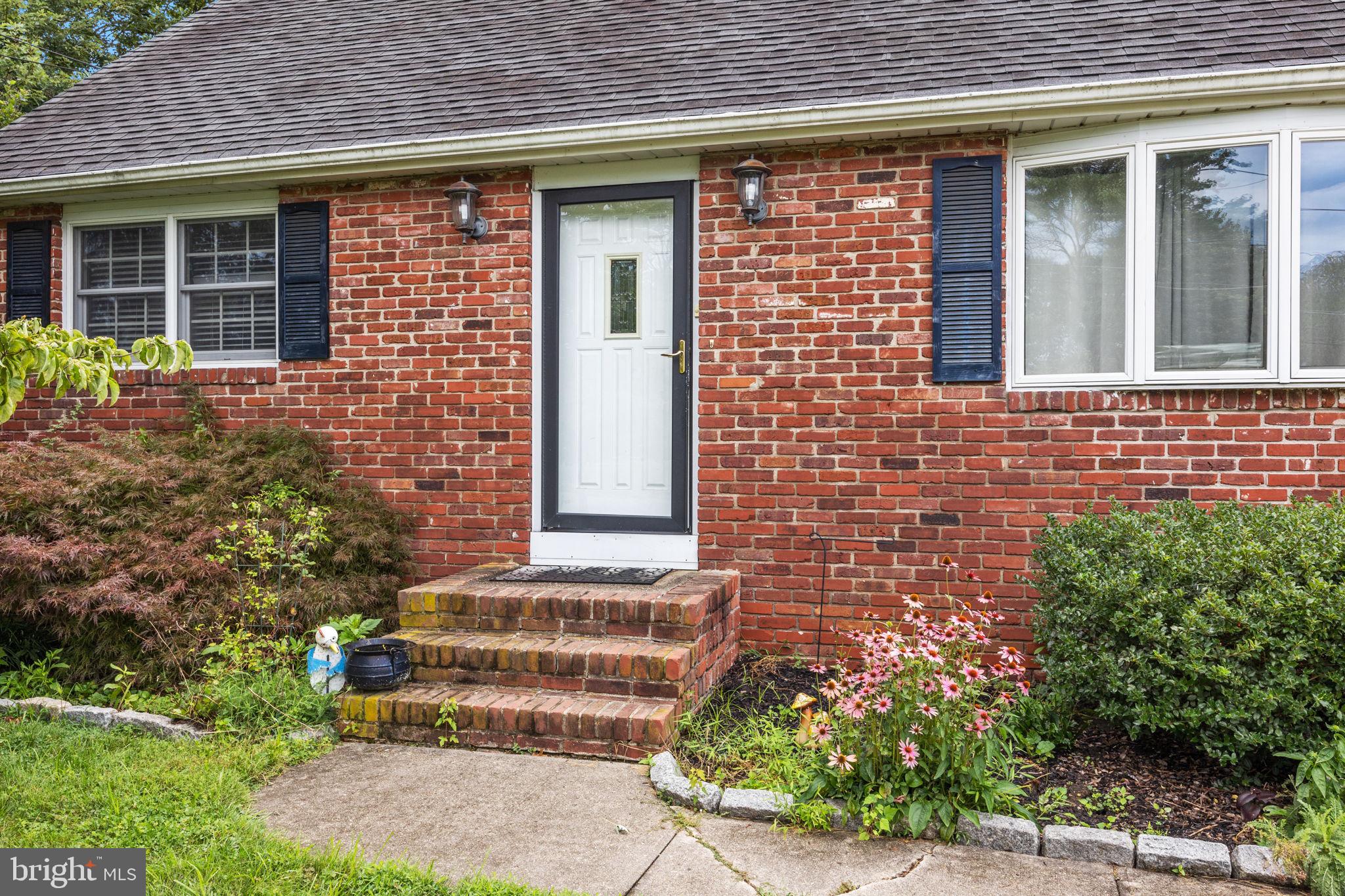 19 Blue Grass DRIVE