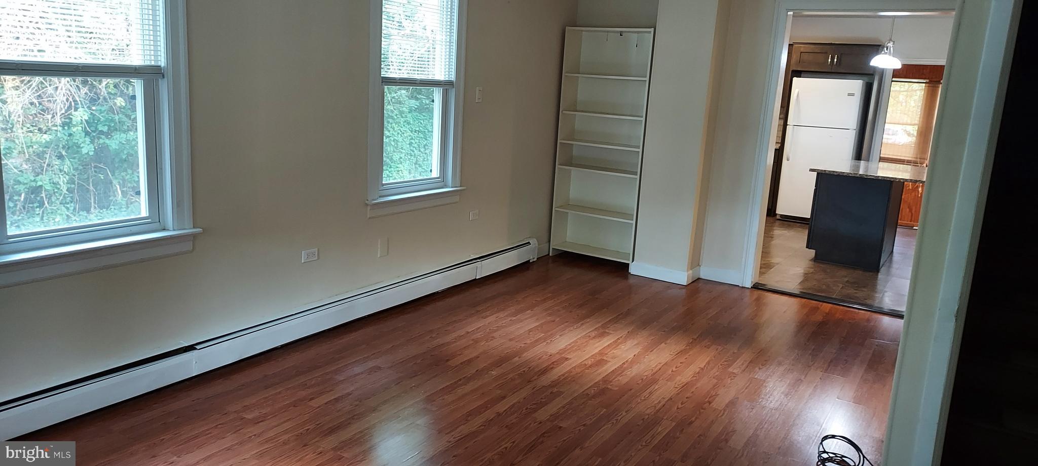 21 King AVENUE