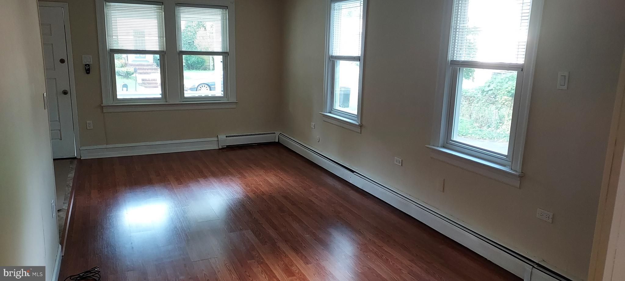 21 King AVENUE