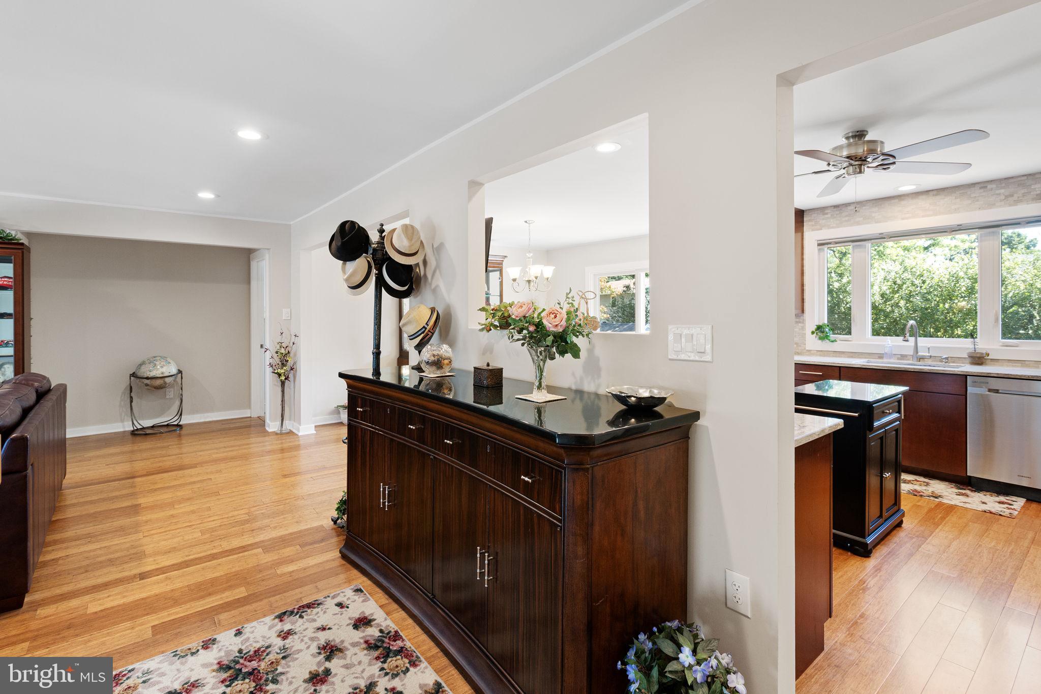 82 Deacon DRIVE