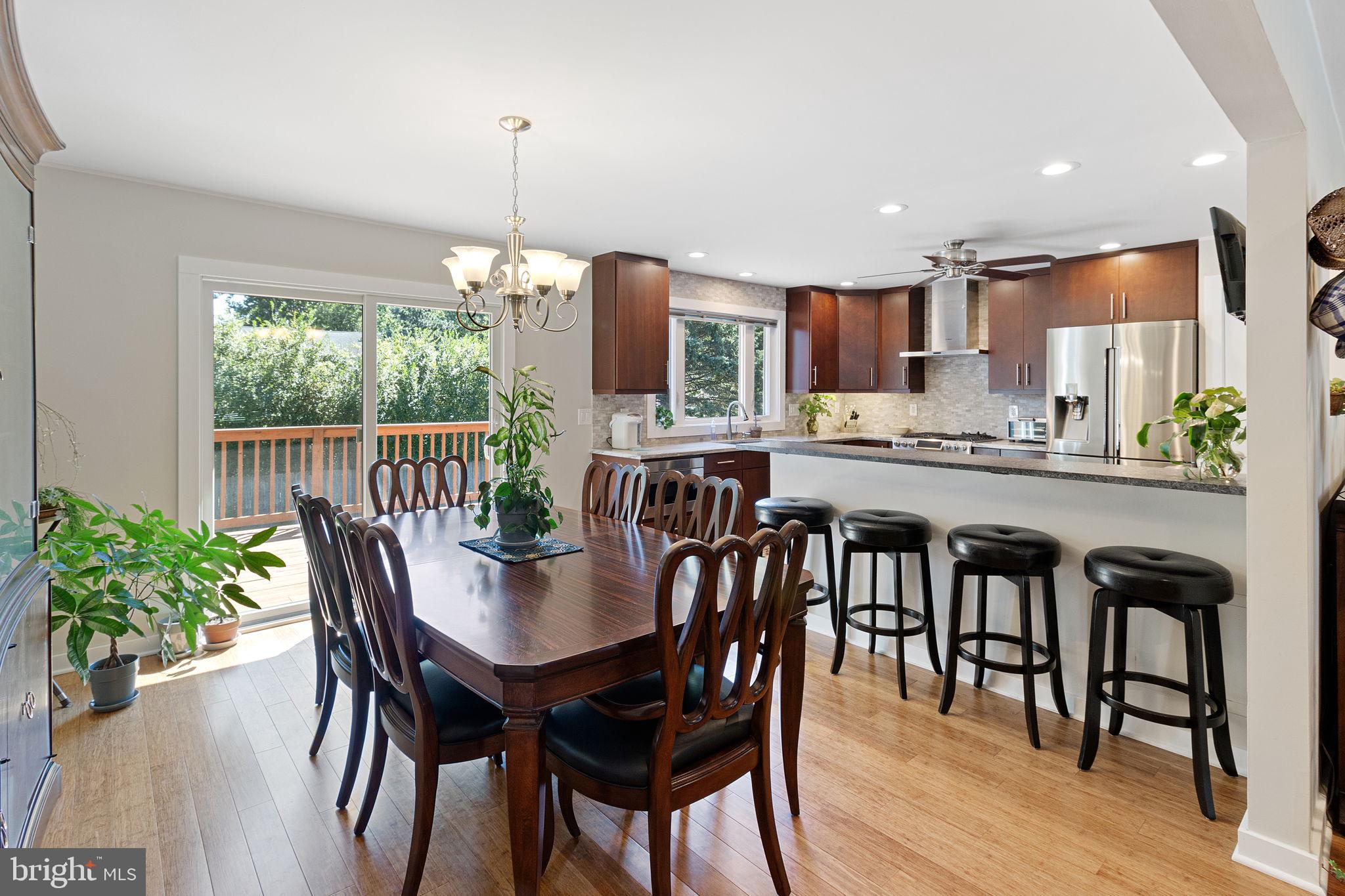 82 Deacon DRIVE