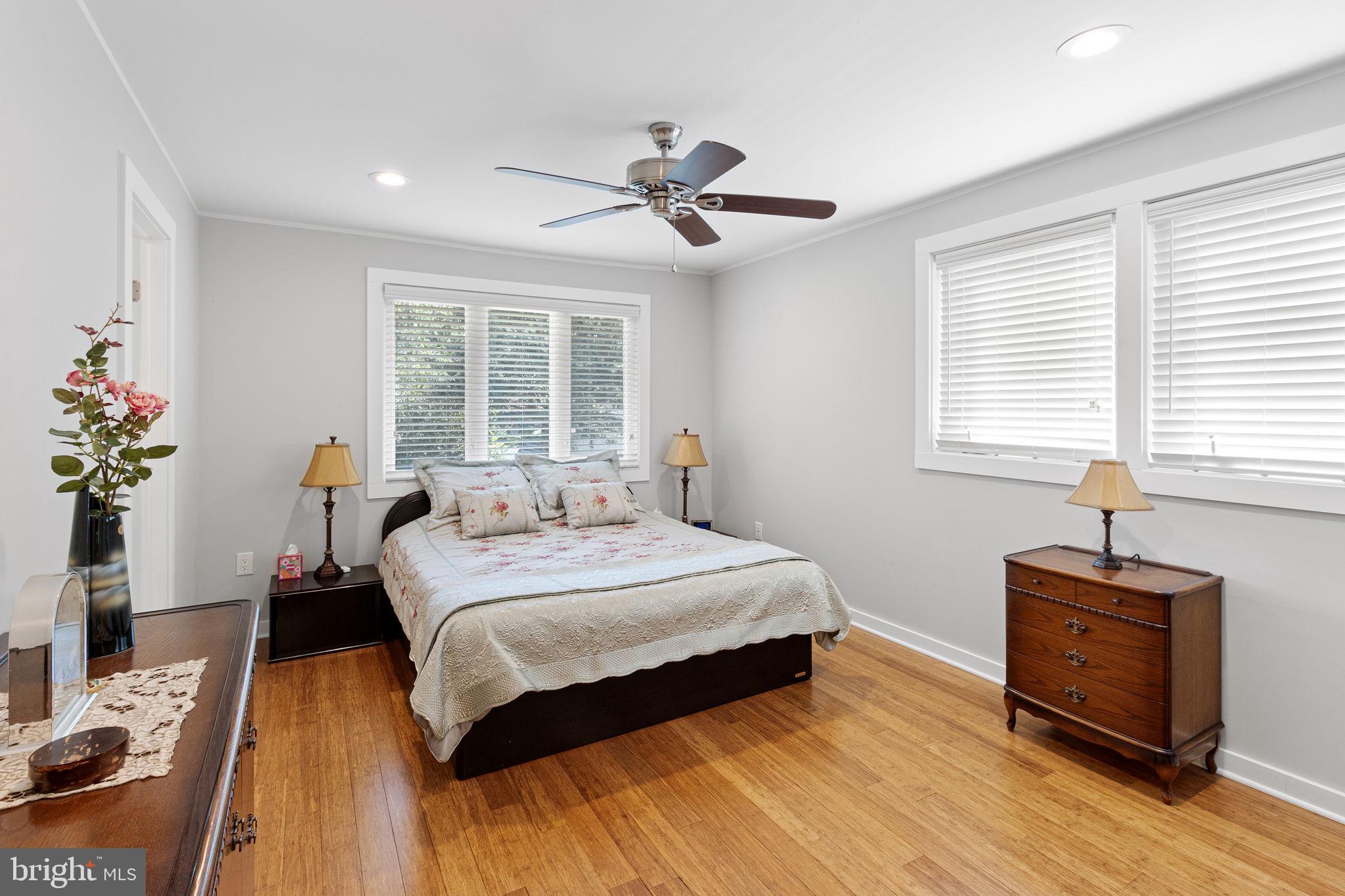 82 Deacon DRIVE