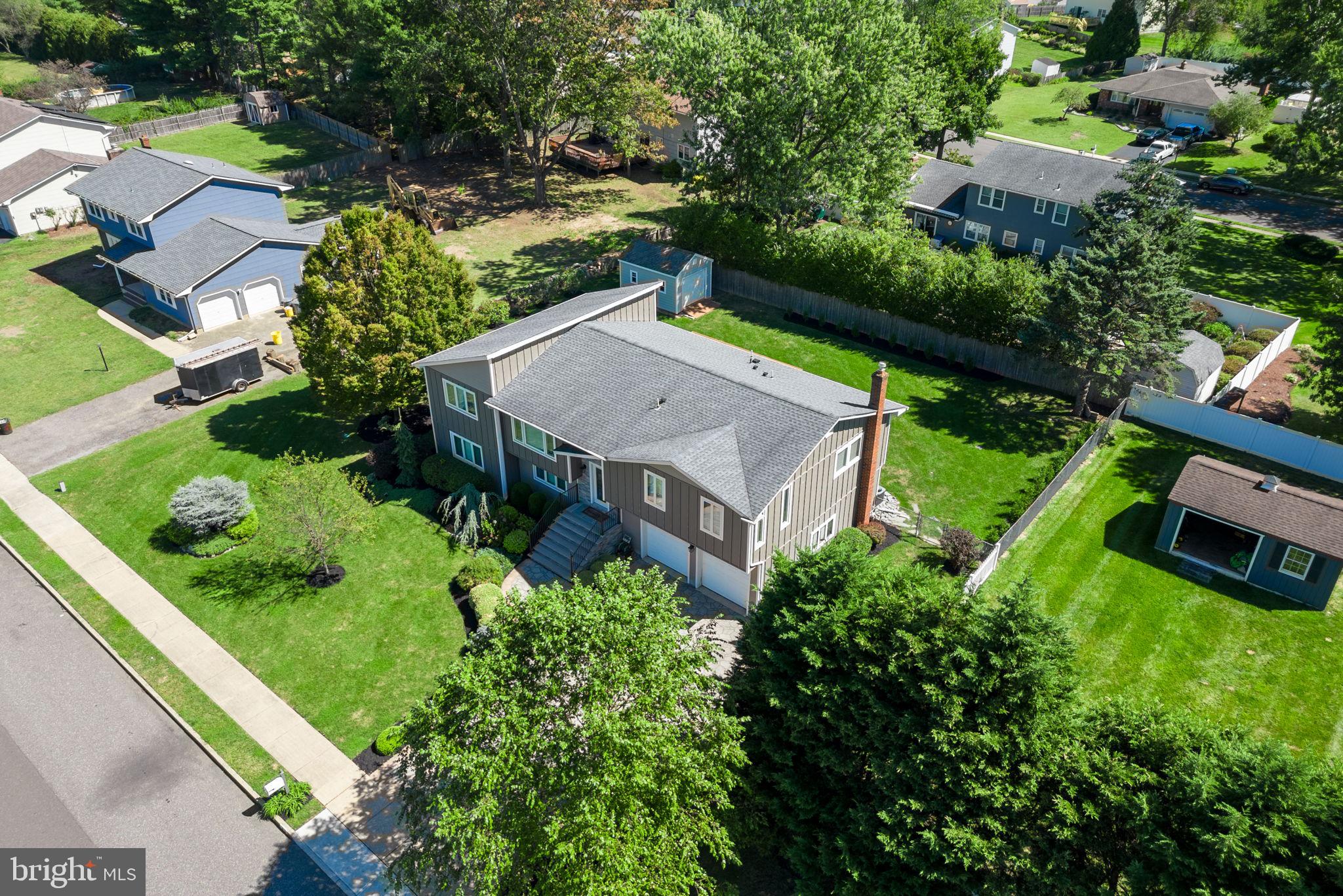 82 Deacon DRIVE