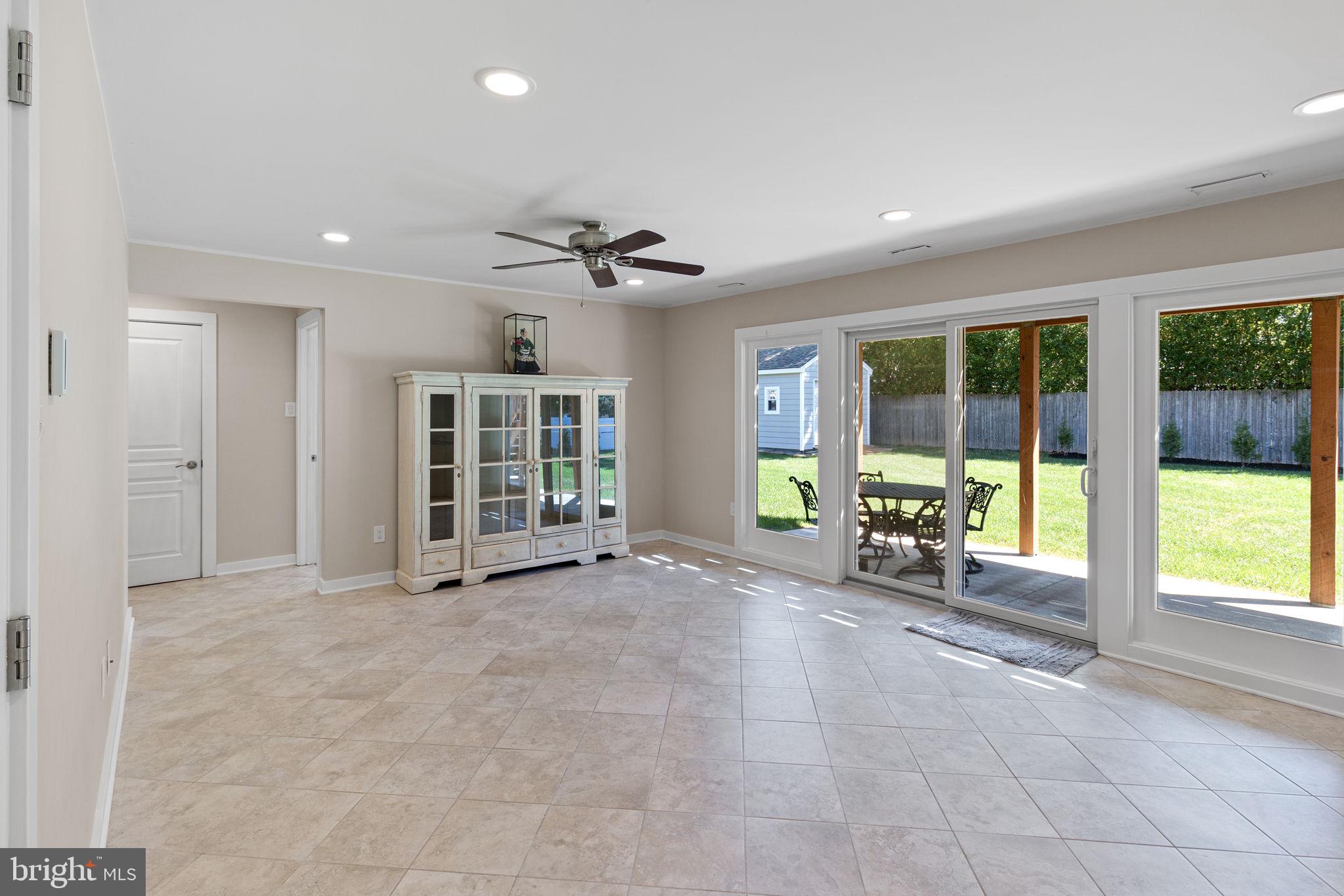 82 Deacon DRIVE