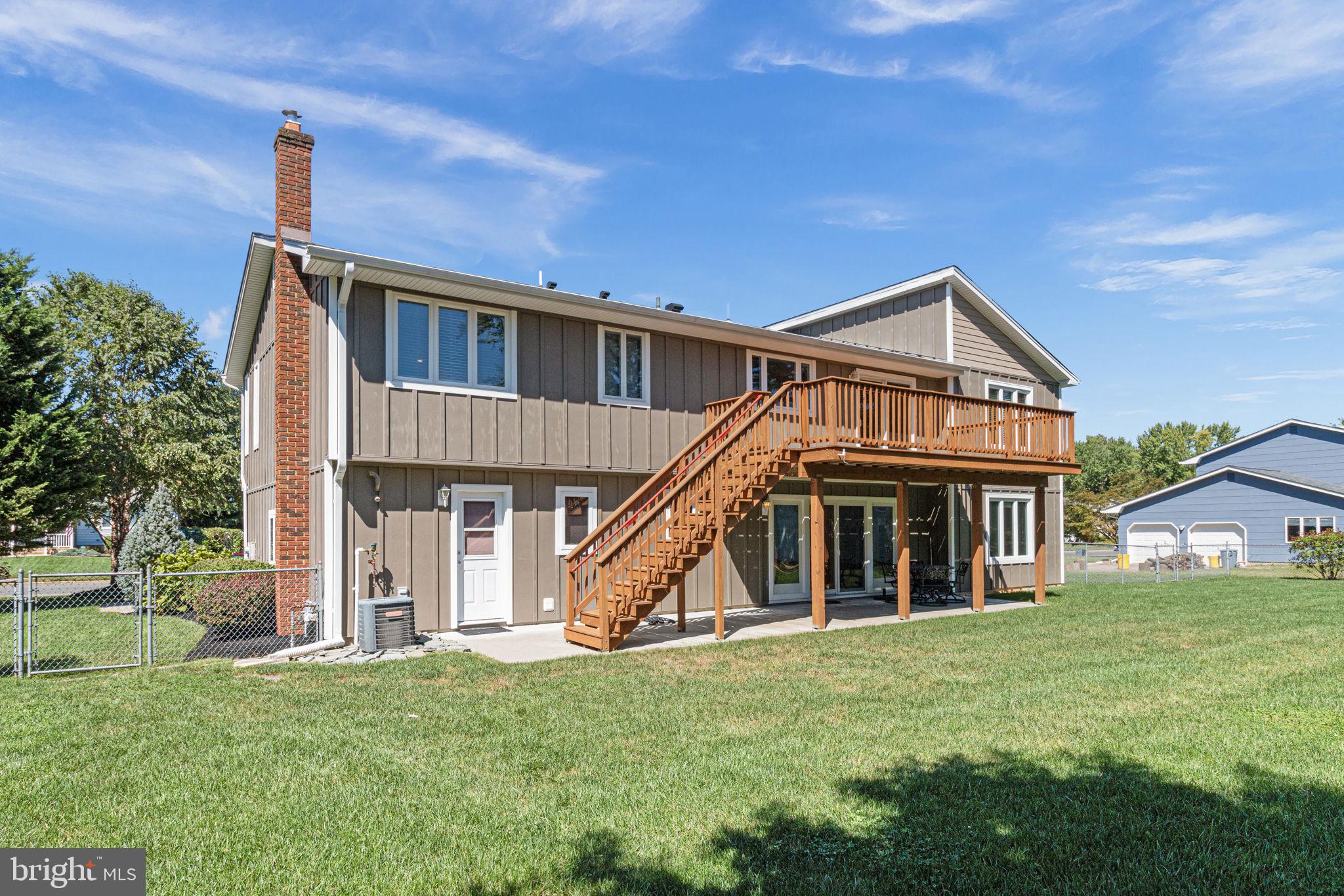 82 Deacon DRIVE