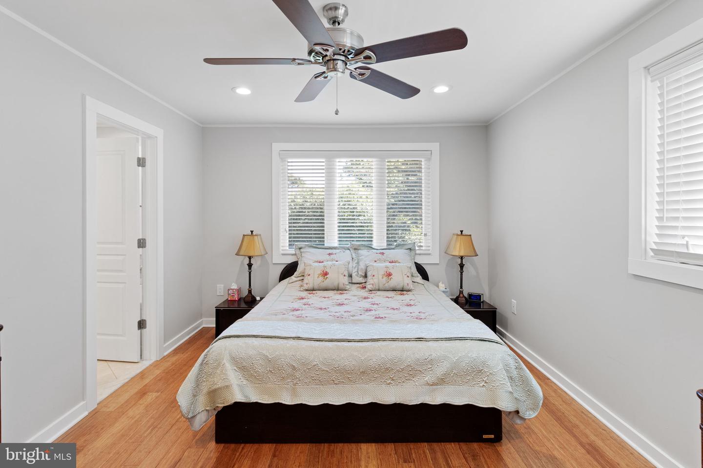 82 Deacon DRIVE