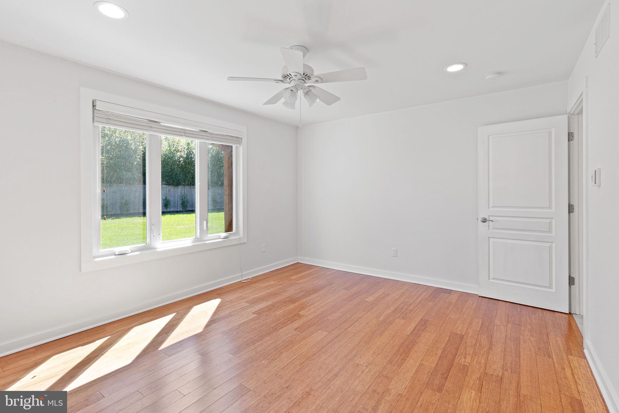 82 Deacon DRIVE
