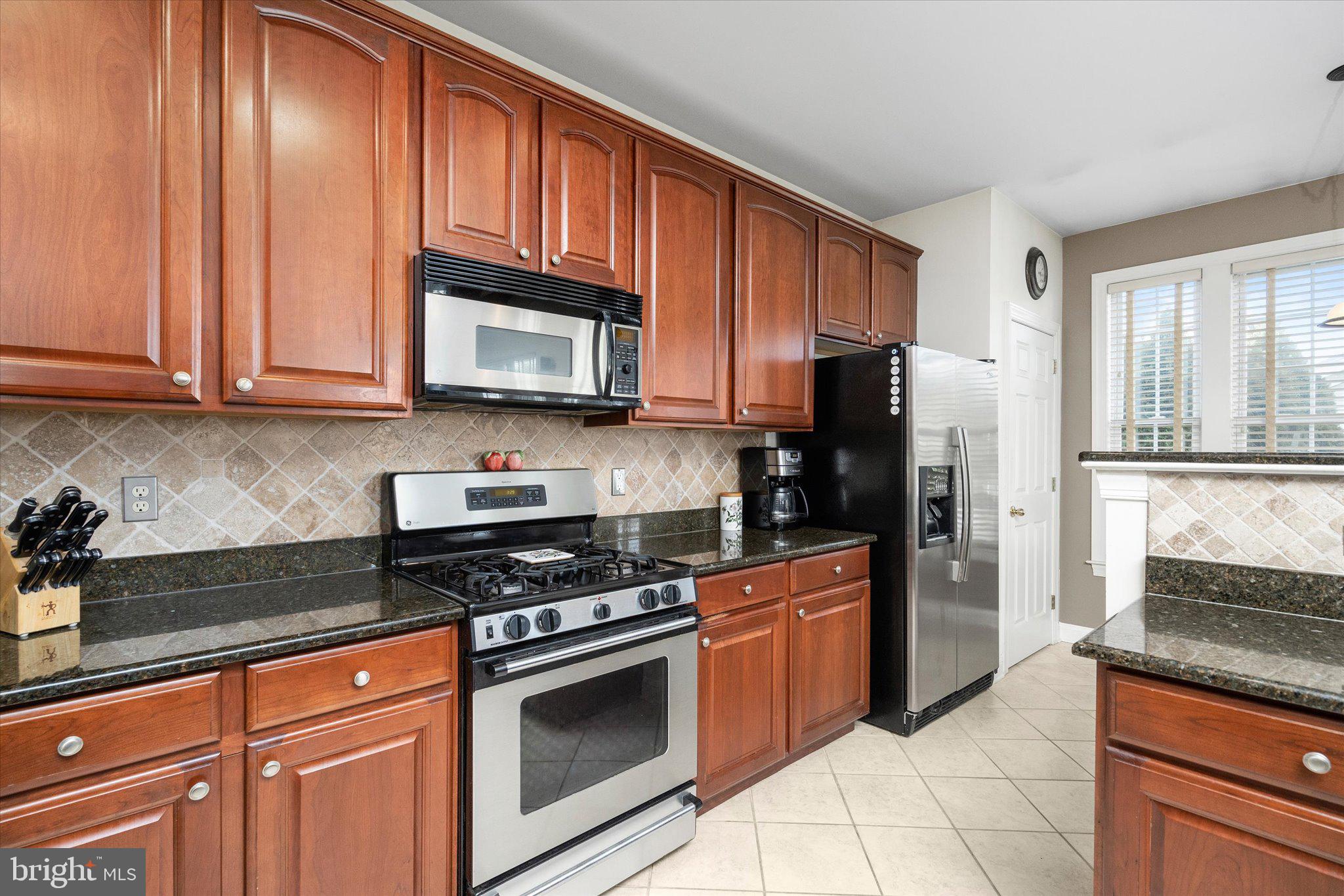 152 Burnt CREST
