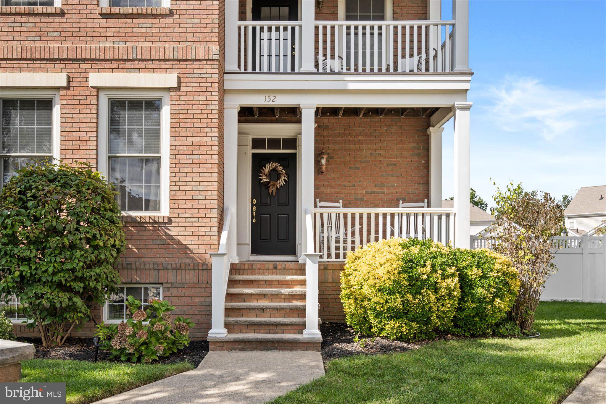 152 Burnt CREST