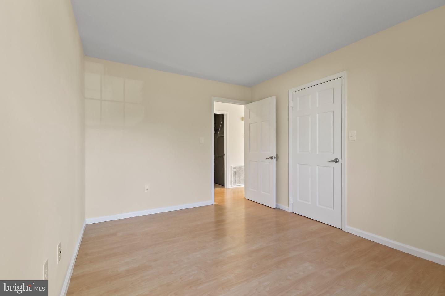 17 Dennis COURT