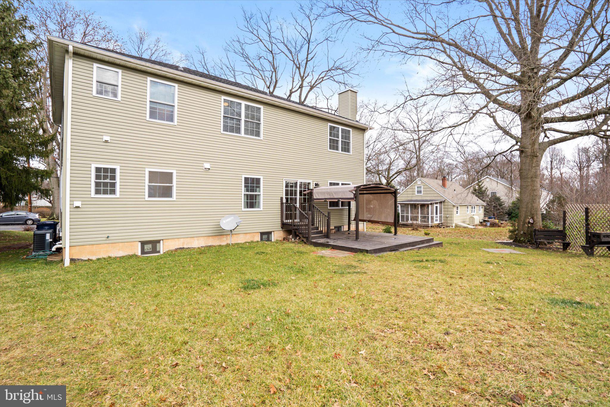 85 Hoover Ave