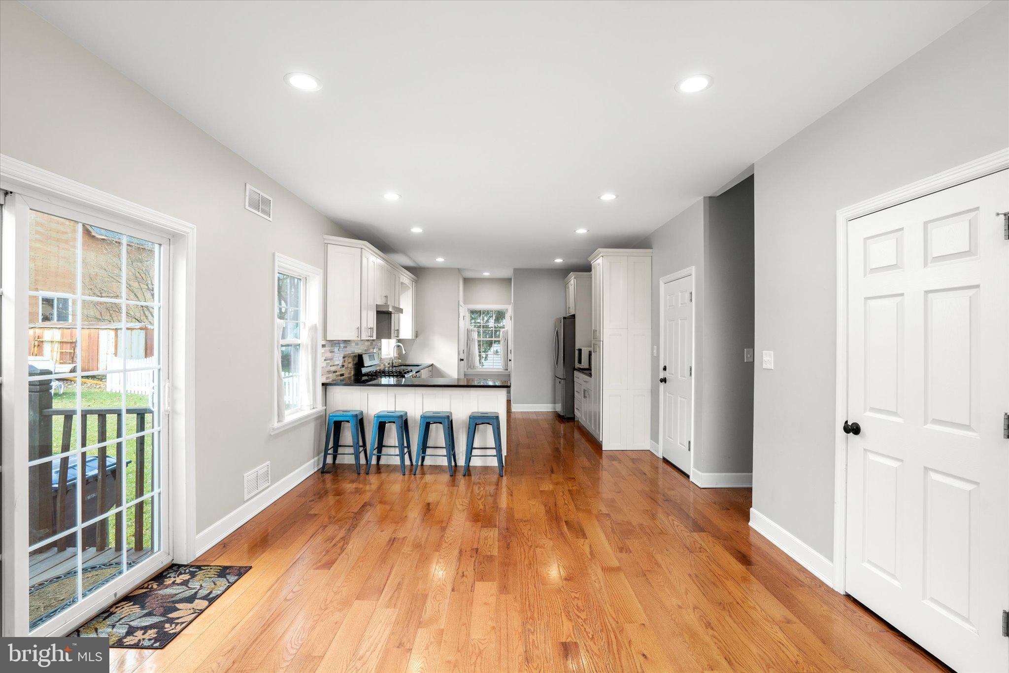 85 Hoover Ave