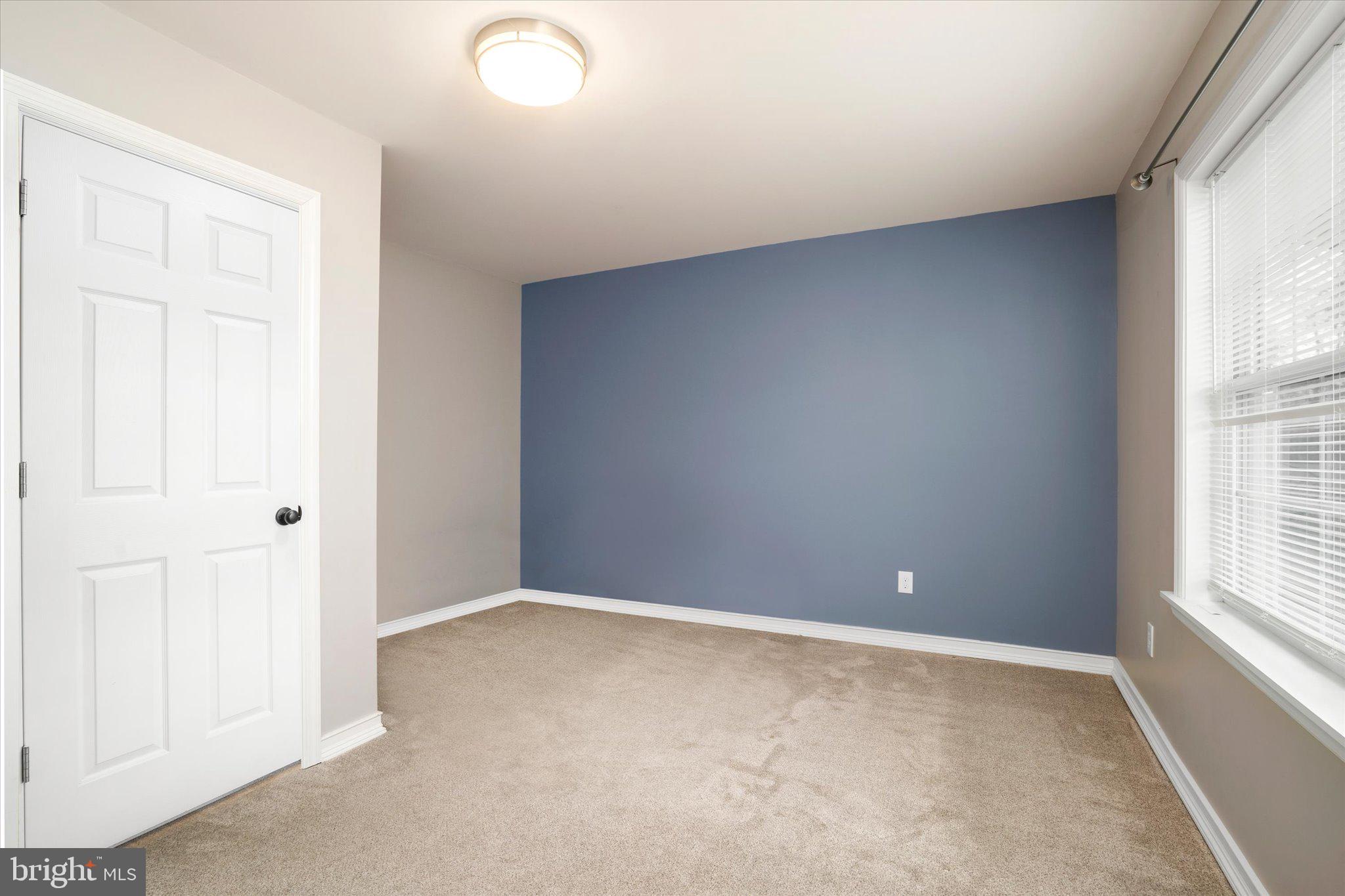 85 Hoover Ave