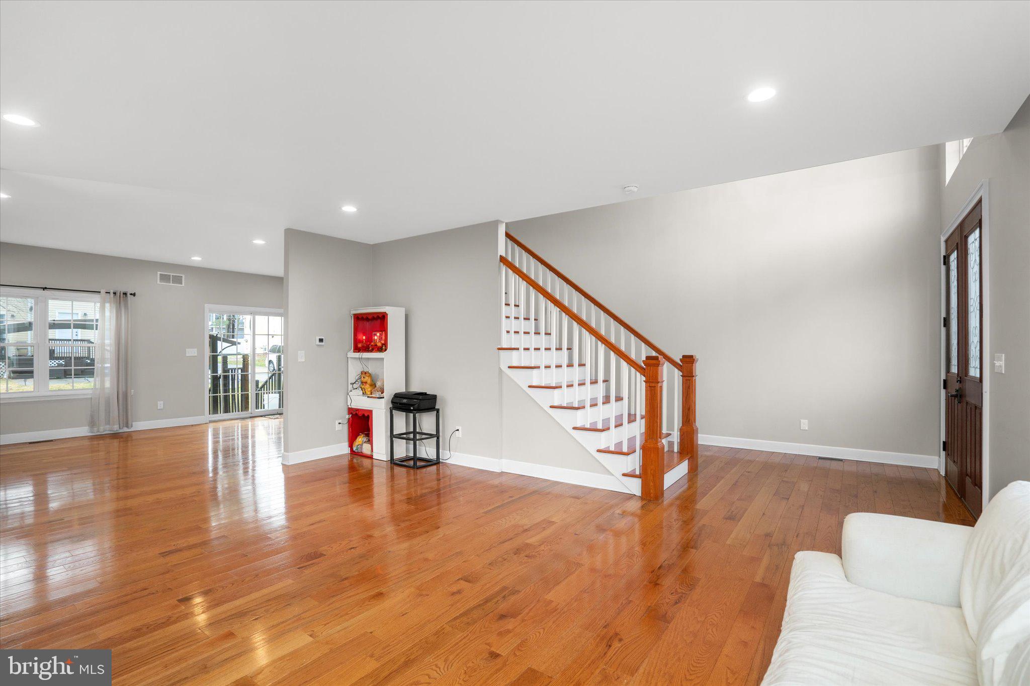85 Hoover Ave