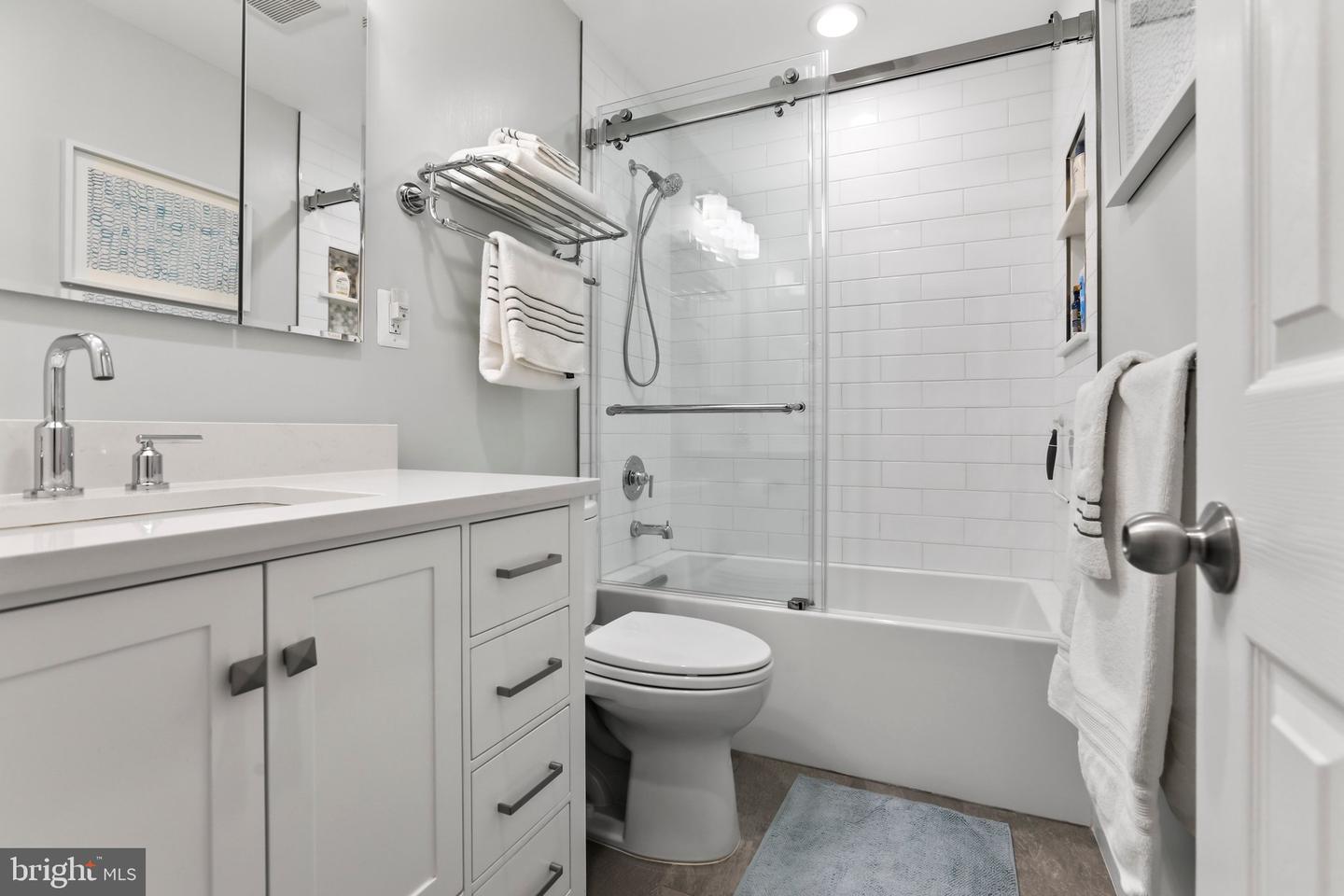 14 Hillsdale Rd