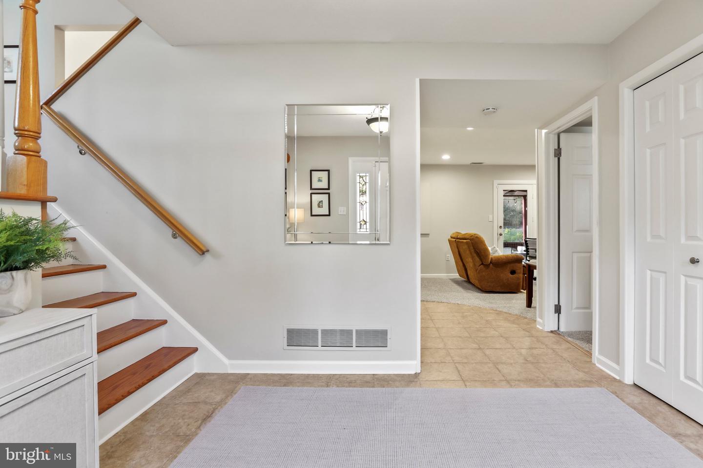 14 Hillsdale Rd