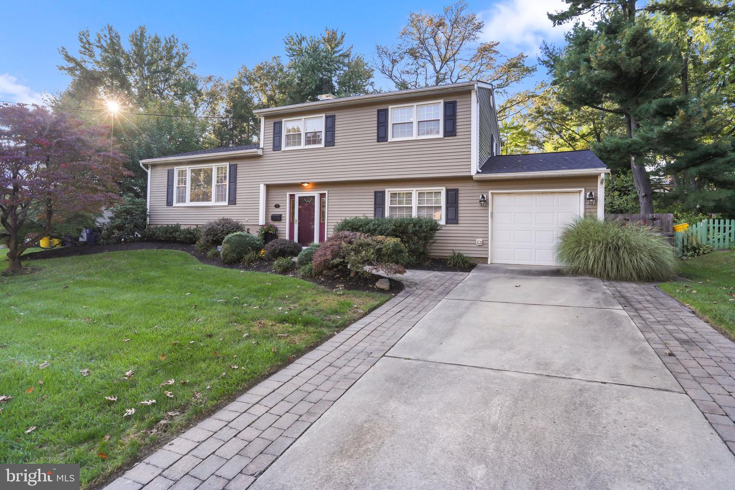 14 Hillsdale Rd