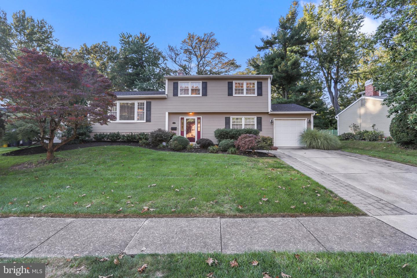 14 Hillsdale Rd