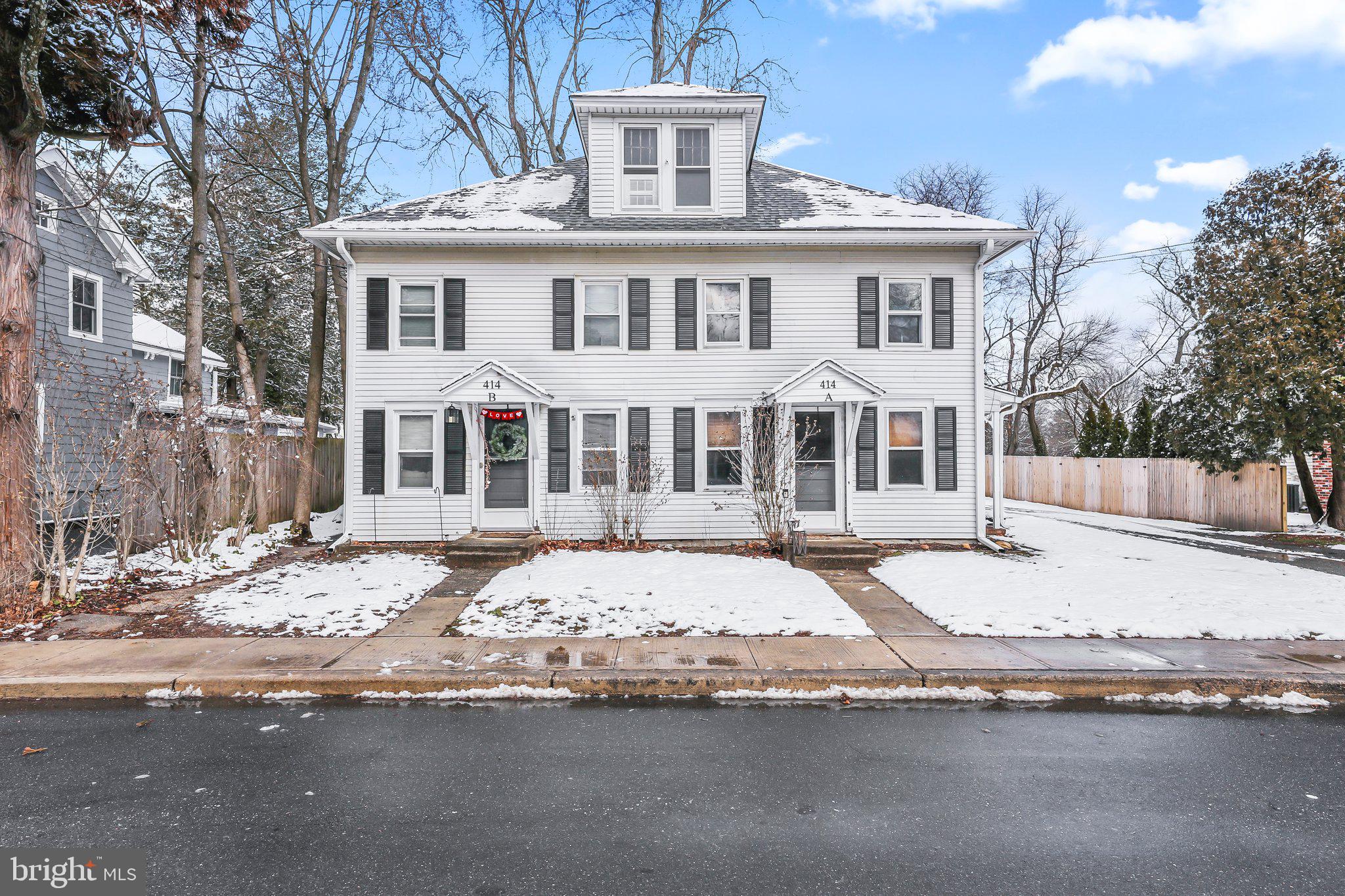 414 Village Rd E