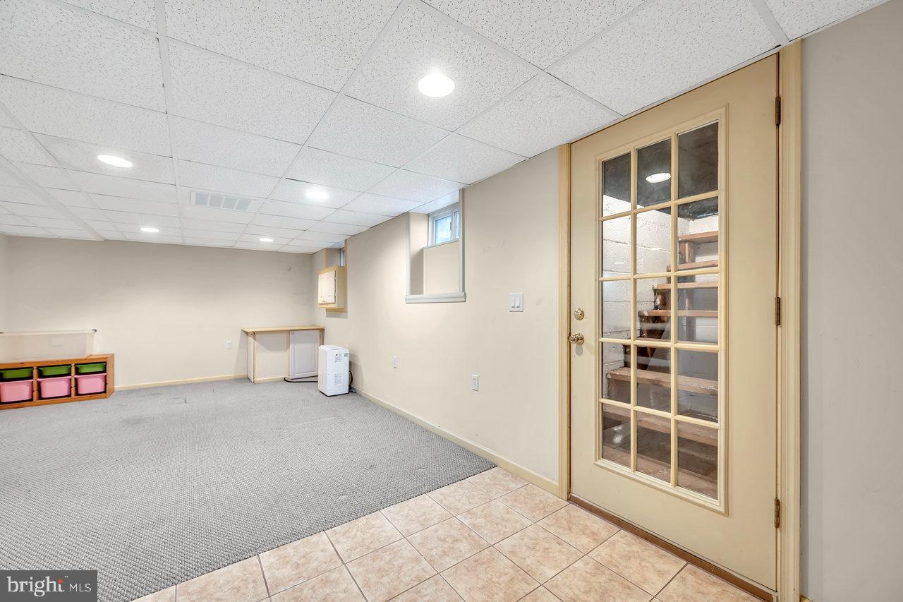 102 Conover Rd