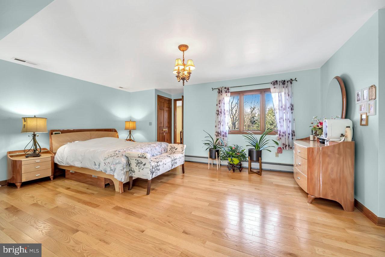102 Conover Rd
