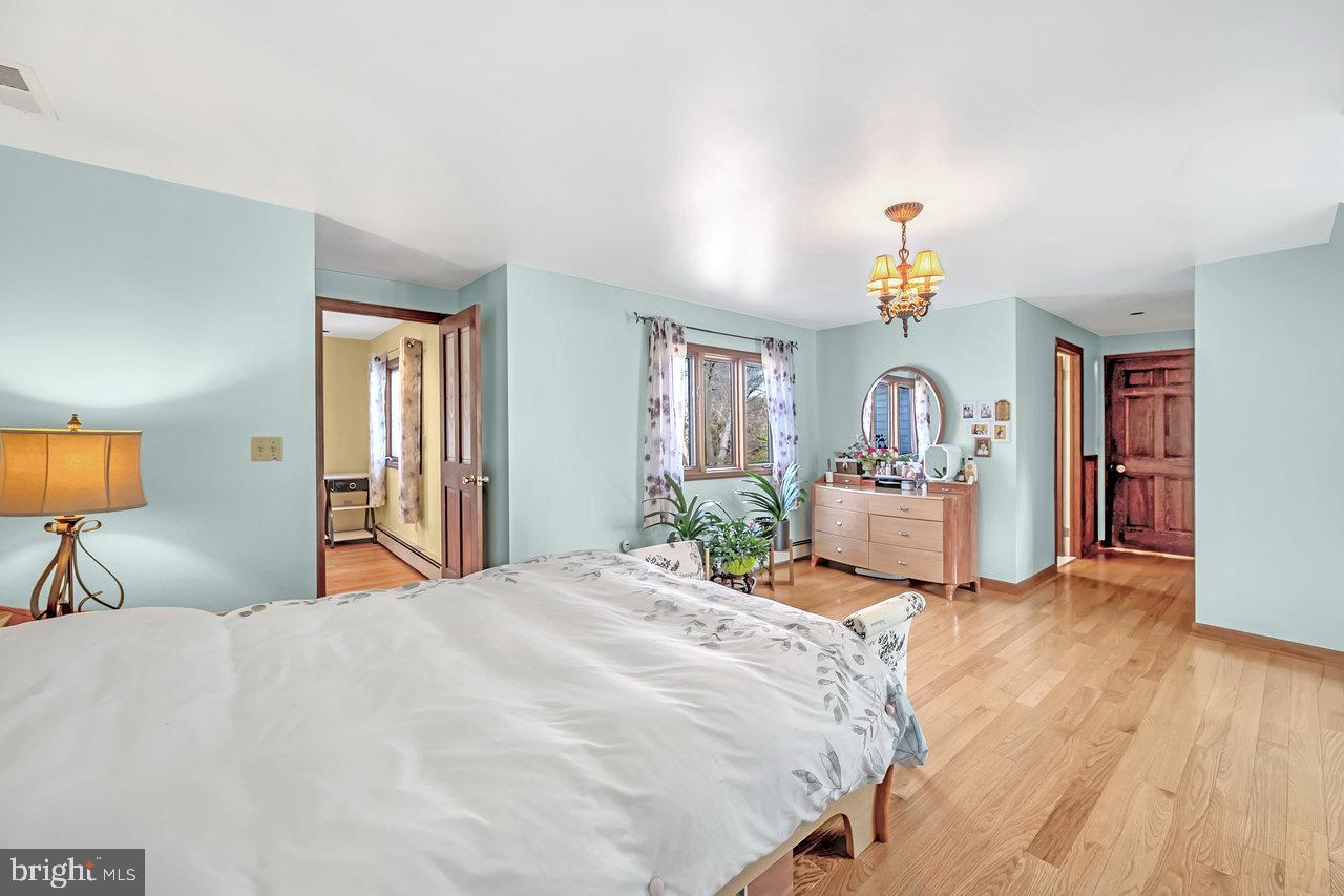 102 Conover Rd