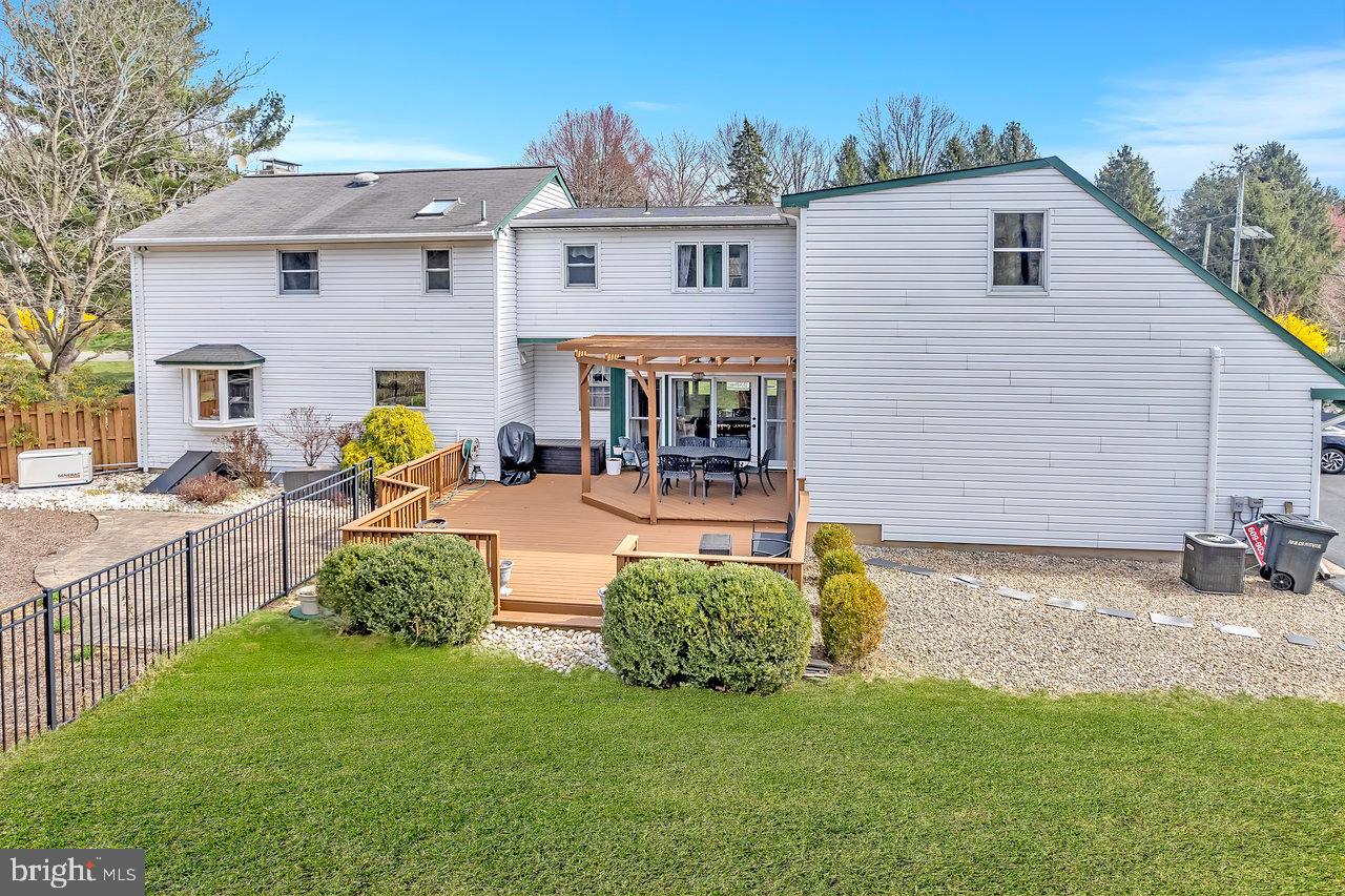 102 Conover Rd