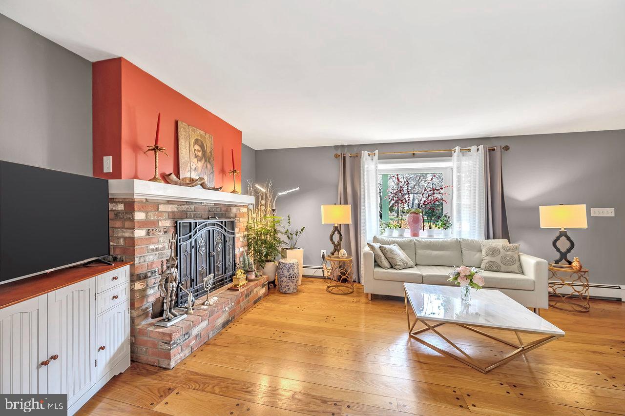 102 Conover Rd