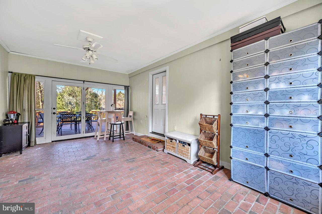 102 Conover Rd