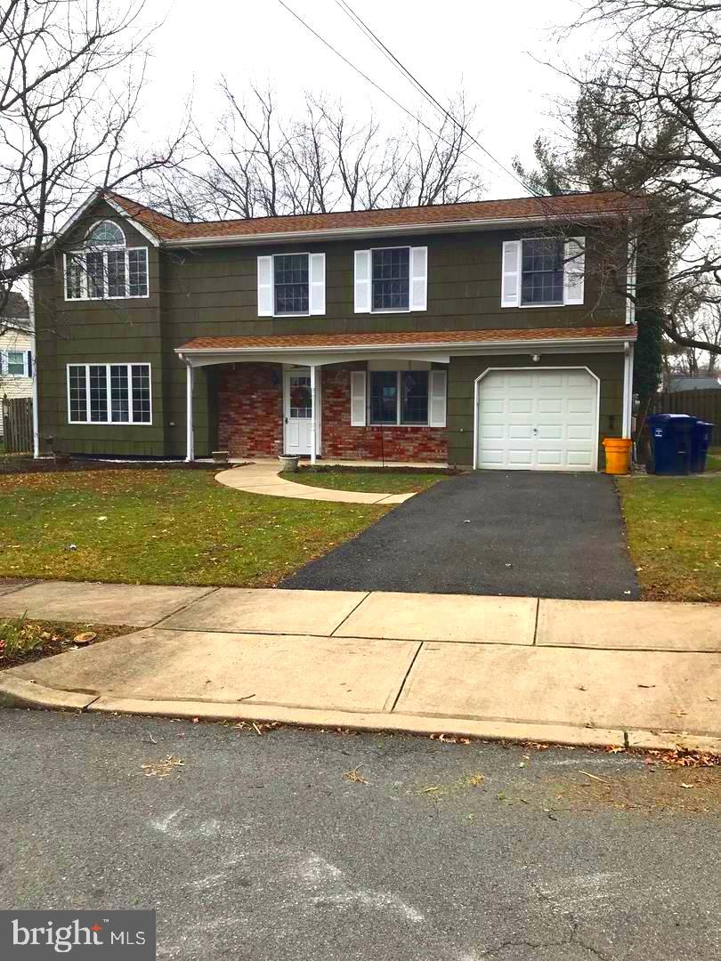 13 Winnipeg Ln