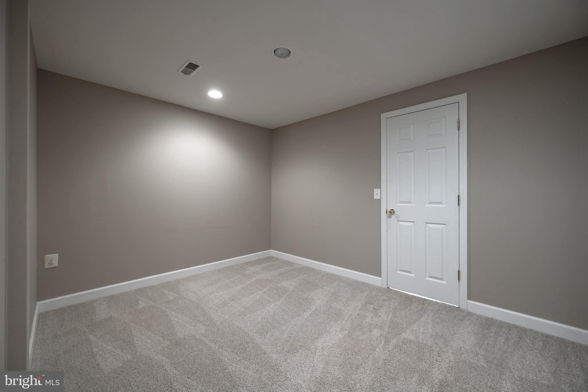 3 Eldridge Dr