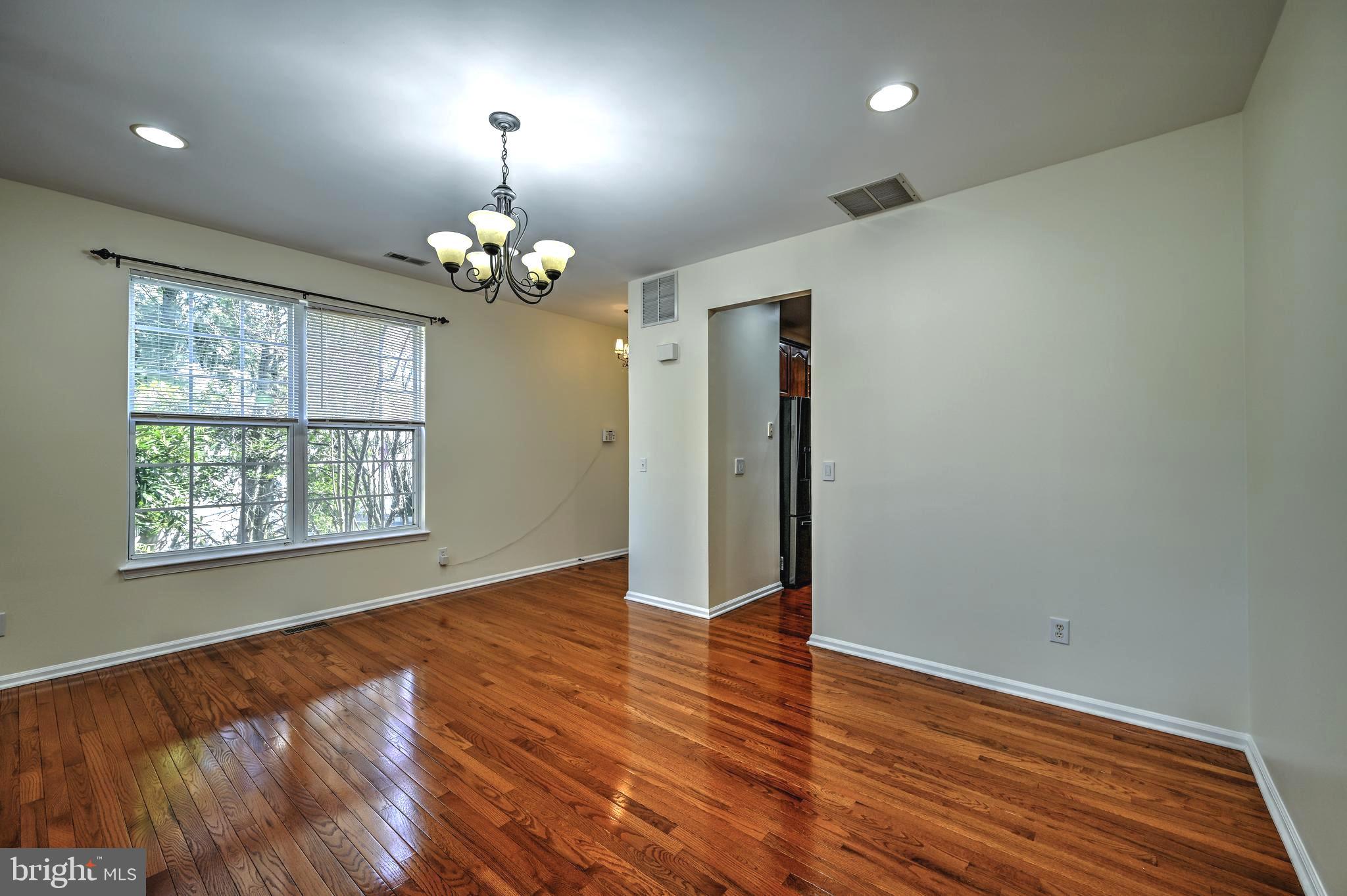 3 Eldridge Dr