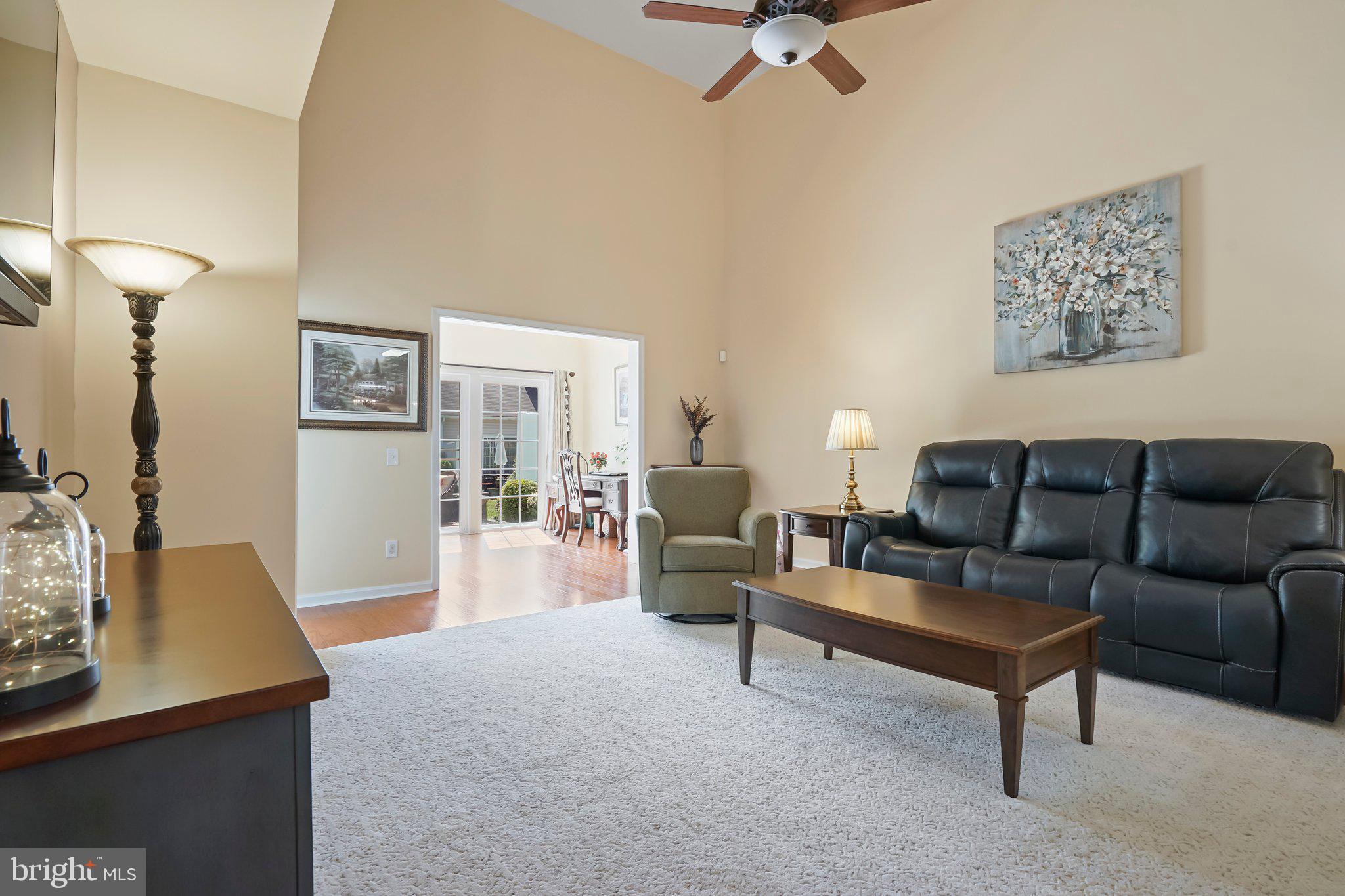 37 Falcon Ct