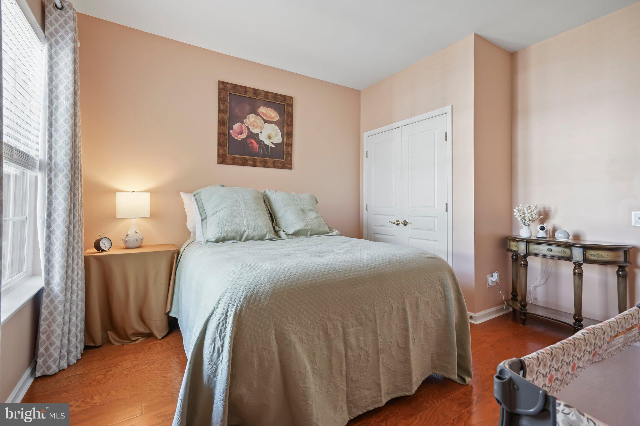 37 Falcon Ct