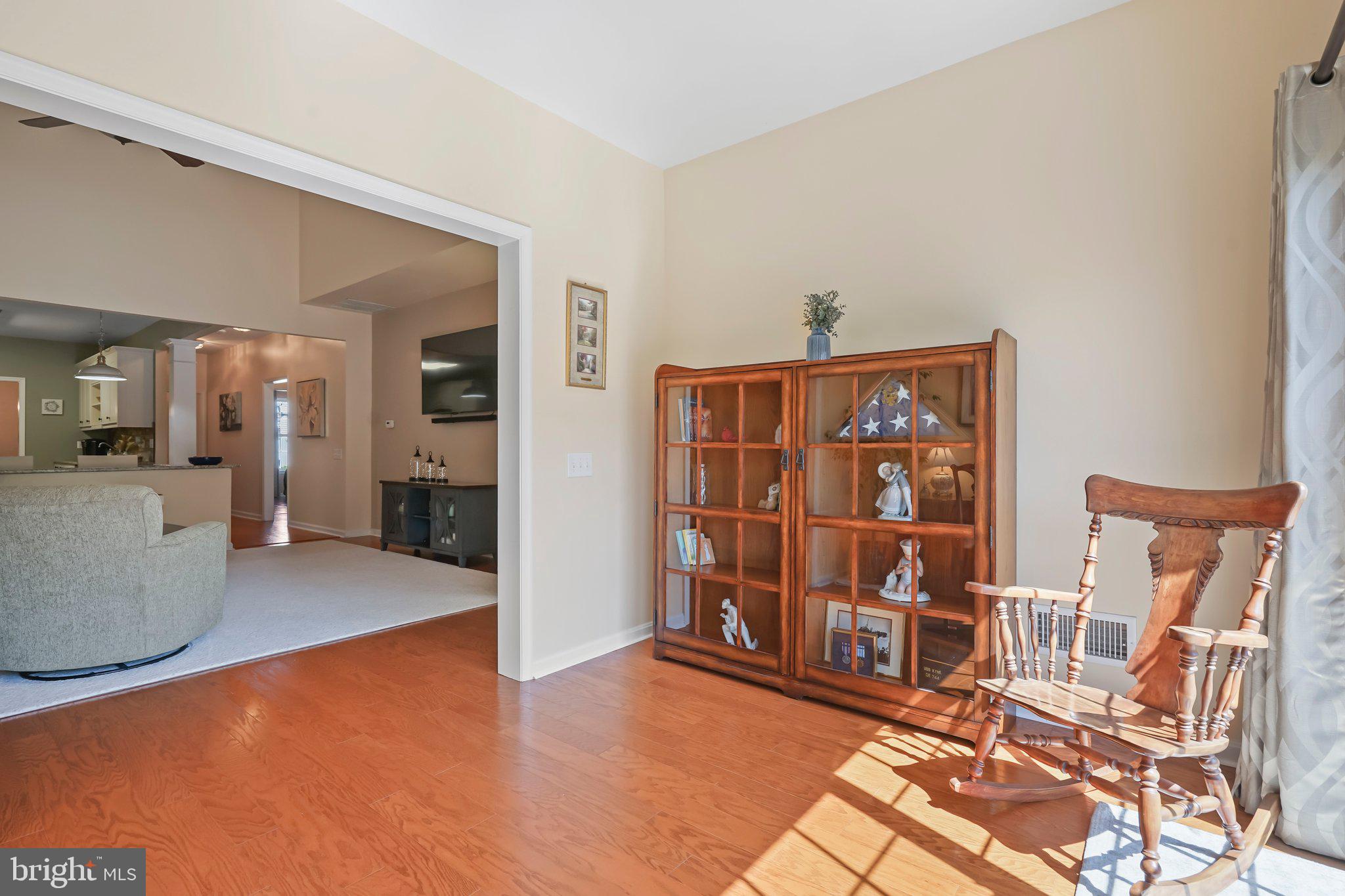 37 Falcon Ct