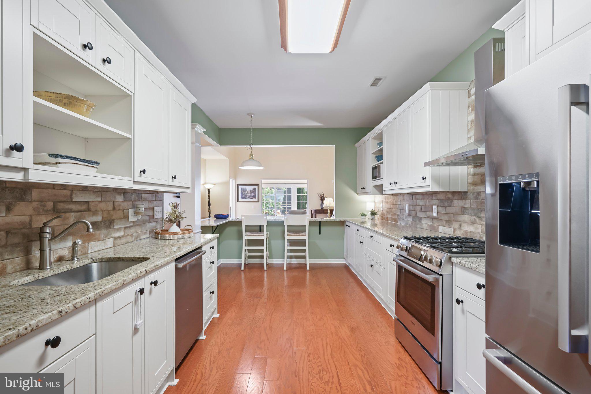 37 Falcon Ct