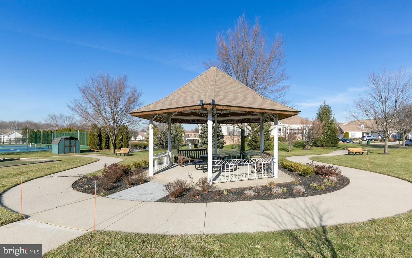 37 Falcon Ct