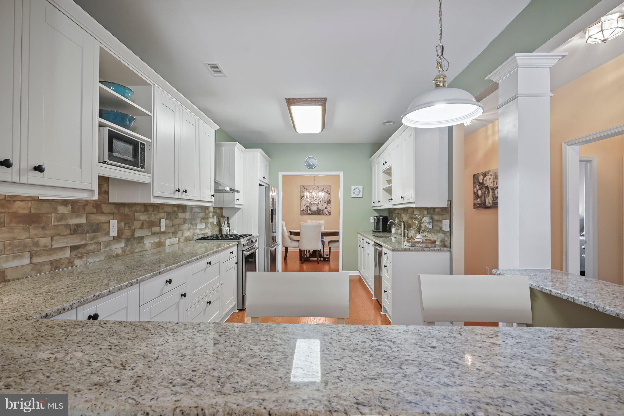 37 Falcon Ct
