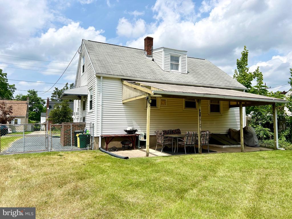 385 Miller Ave