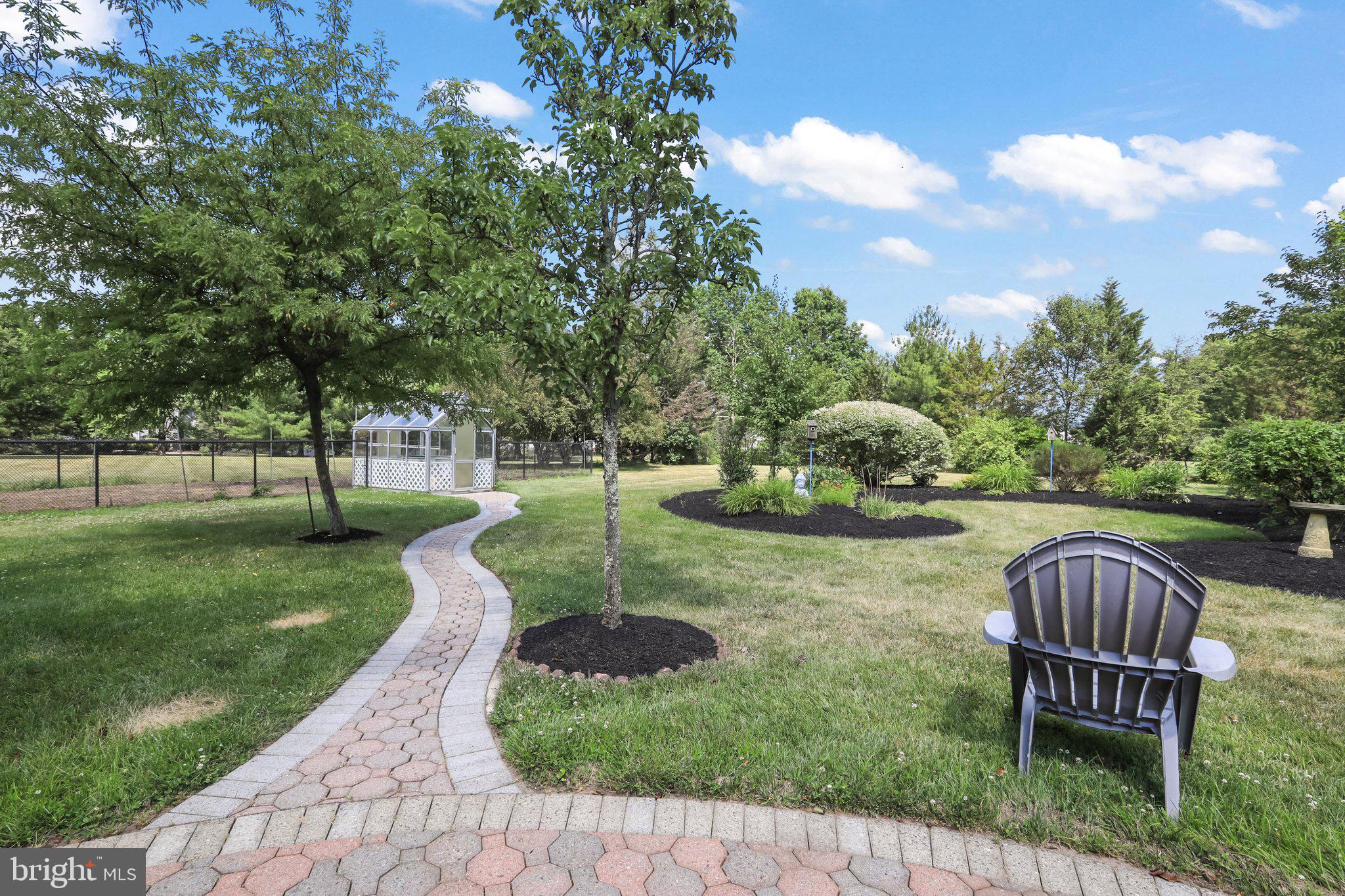 5 Glacier Dr