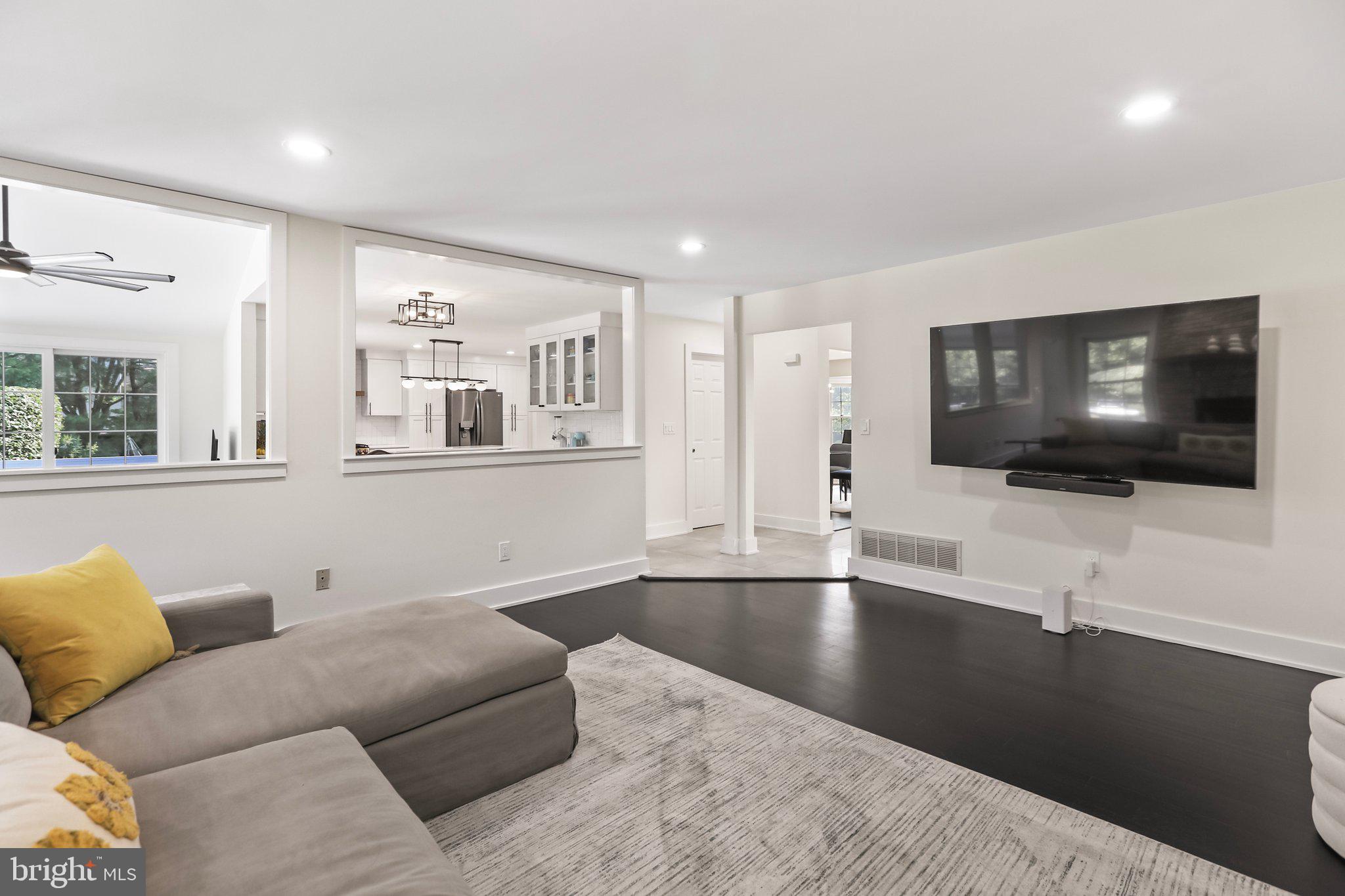5 Glacier Dr