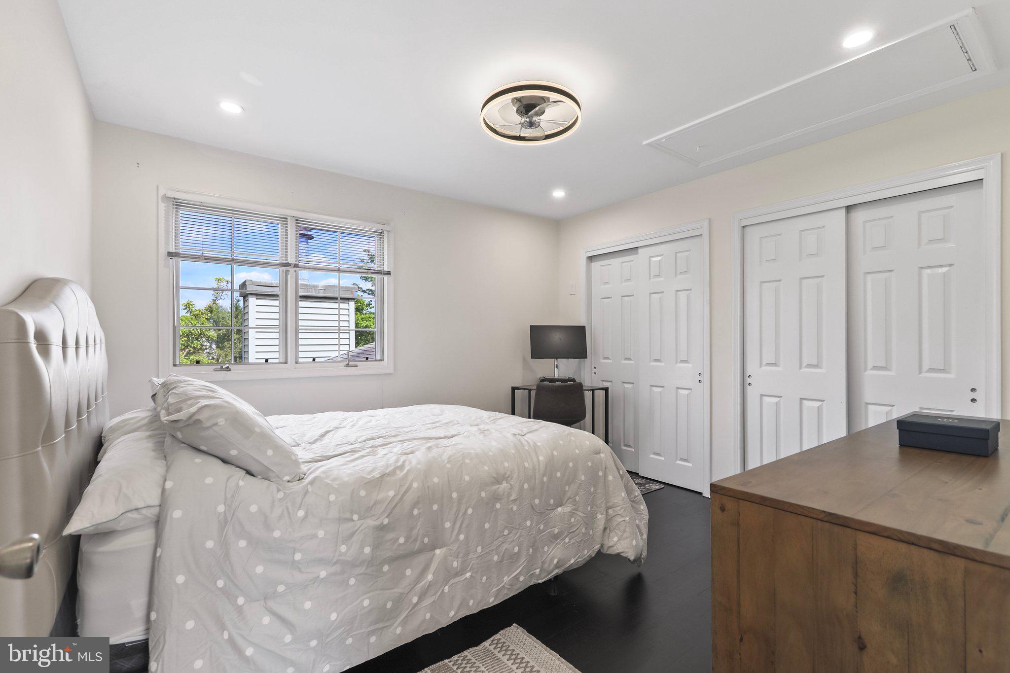5 Glacier Dr