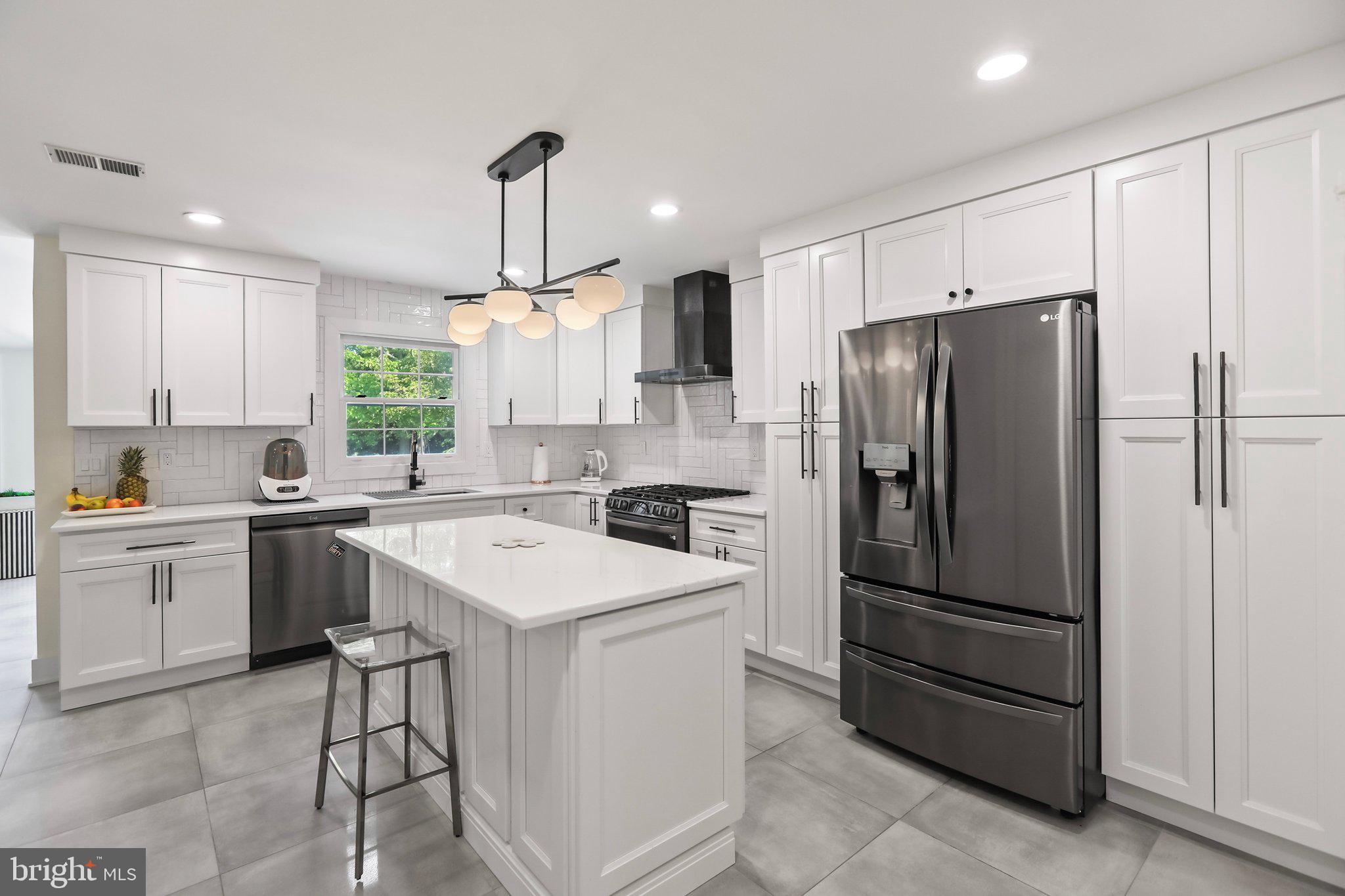 5 Glacier Dr