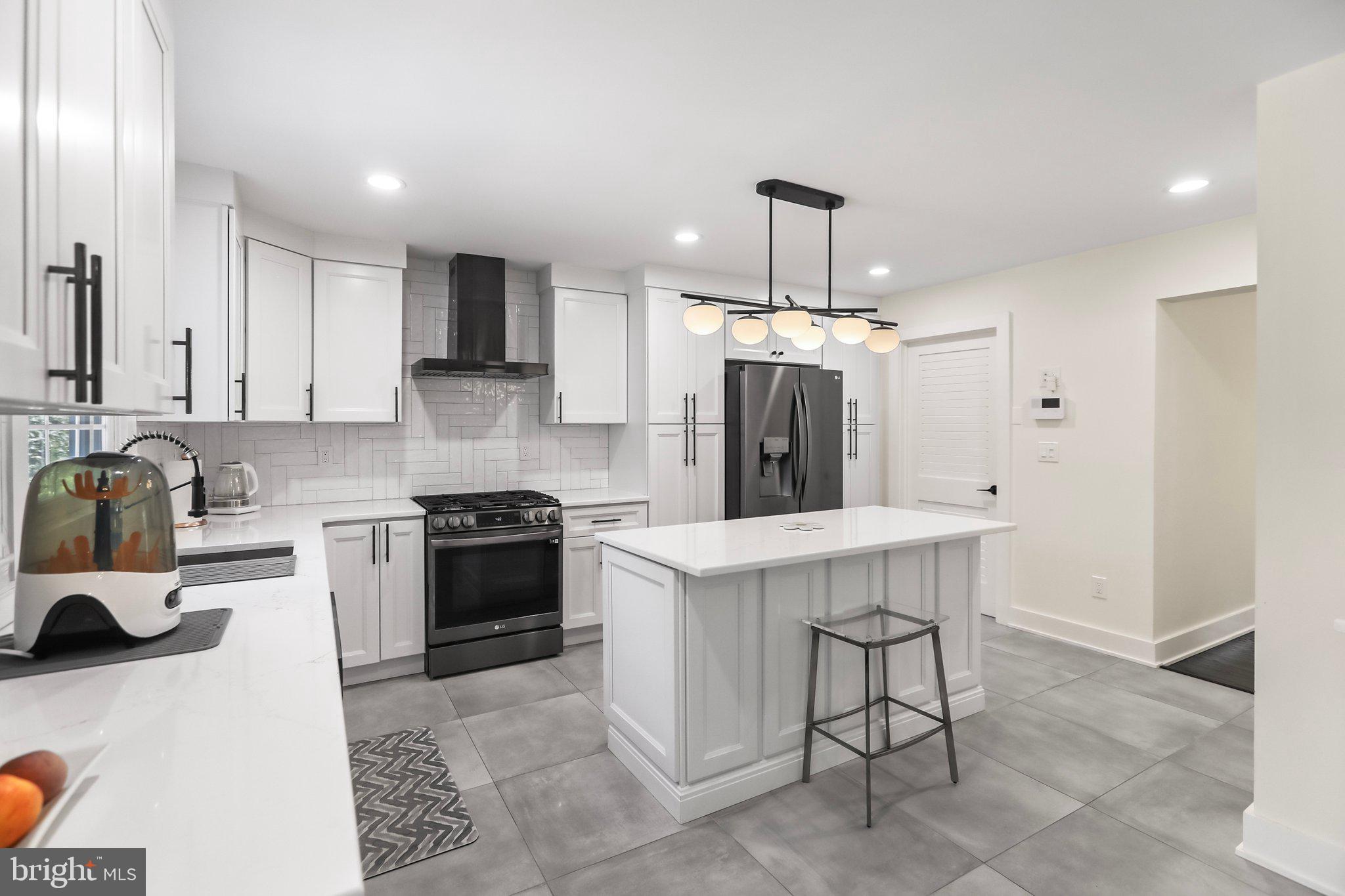 5 Glacier Dr