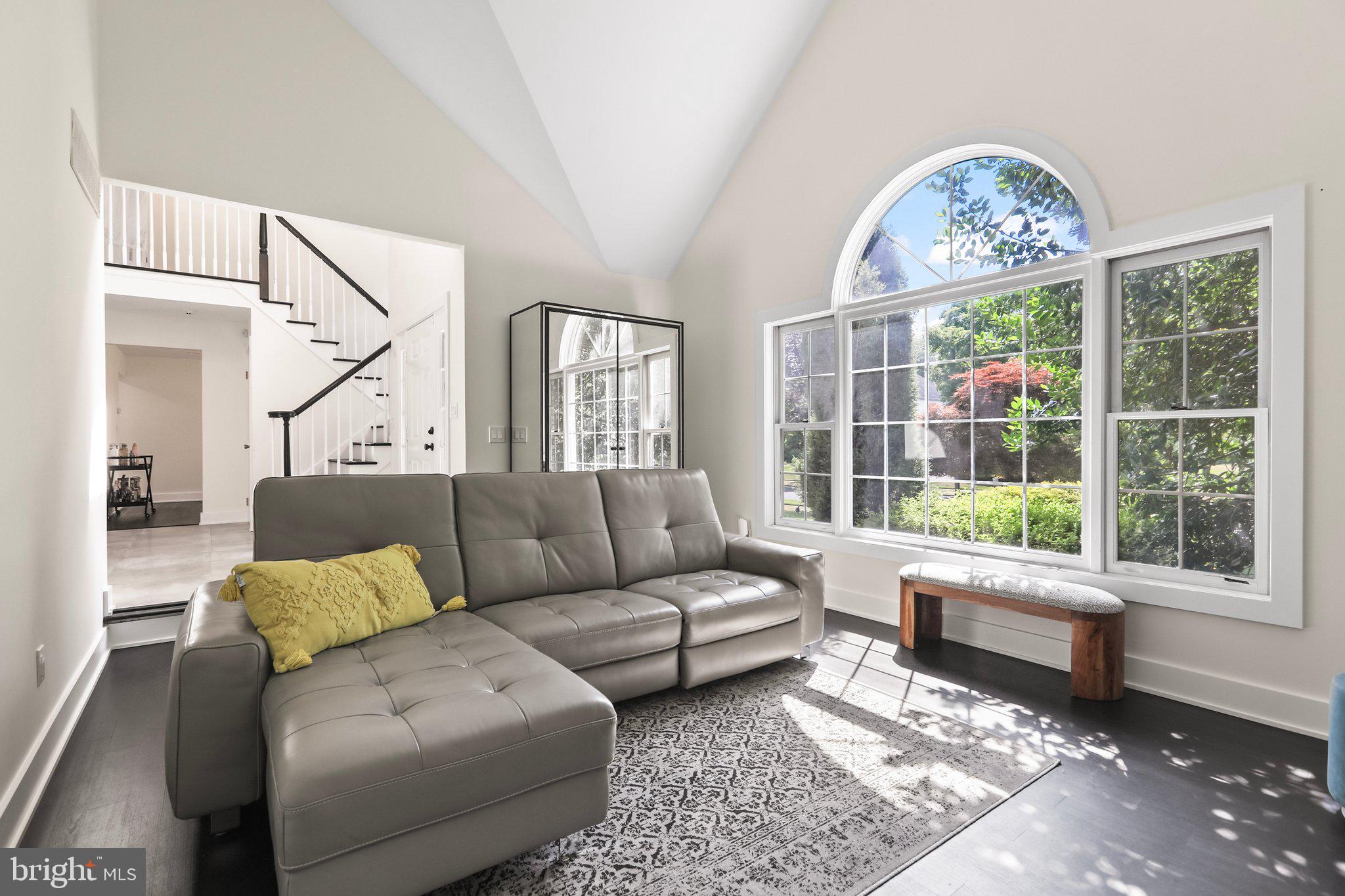 5 Glacier Dr