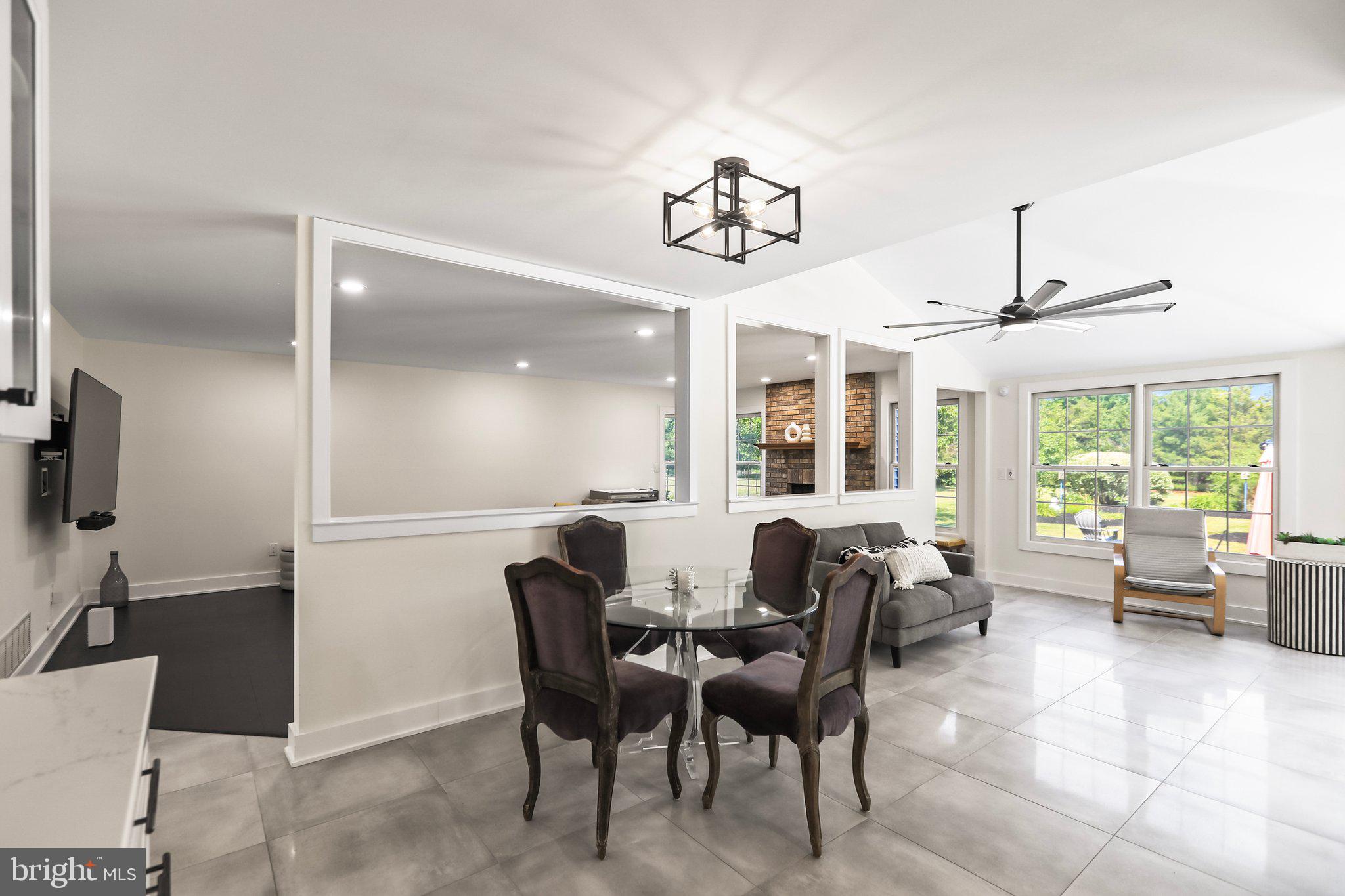 5 Glacier Dr