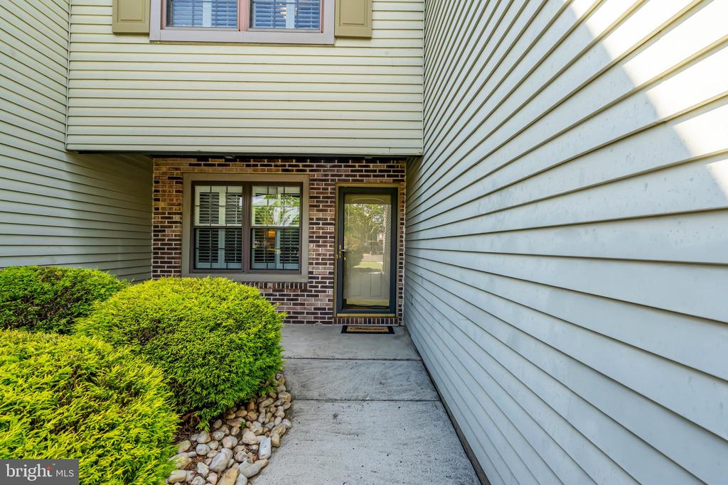 18 Charlene Ct